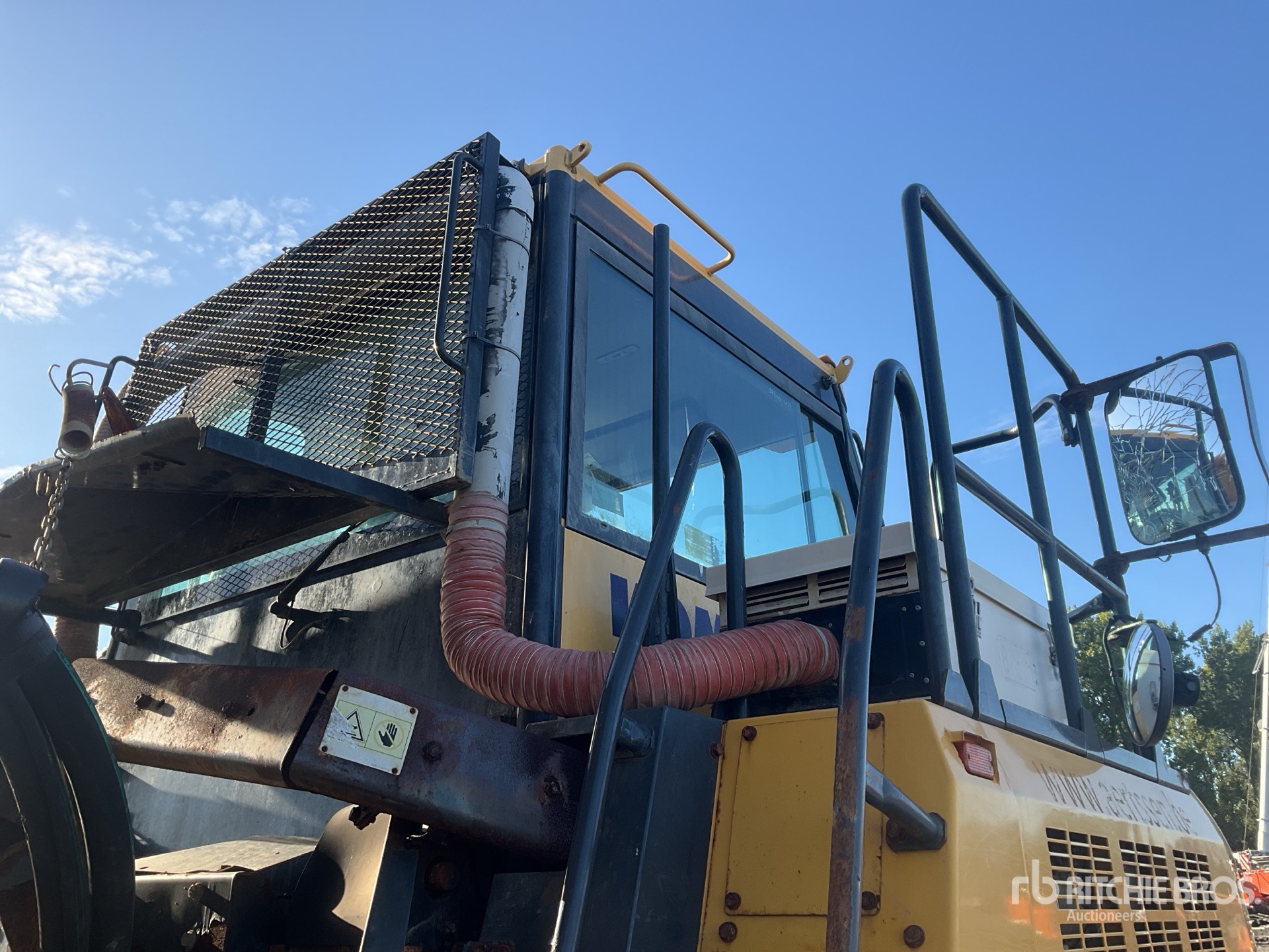 2015 Komatsu HM300-3