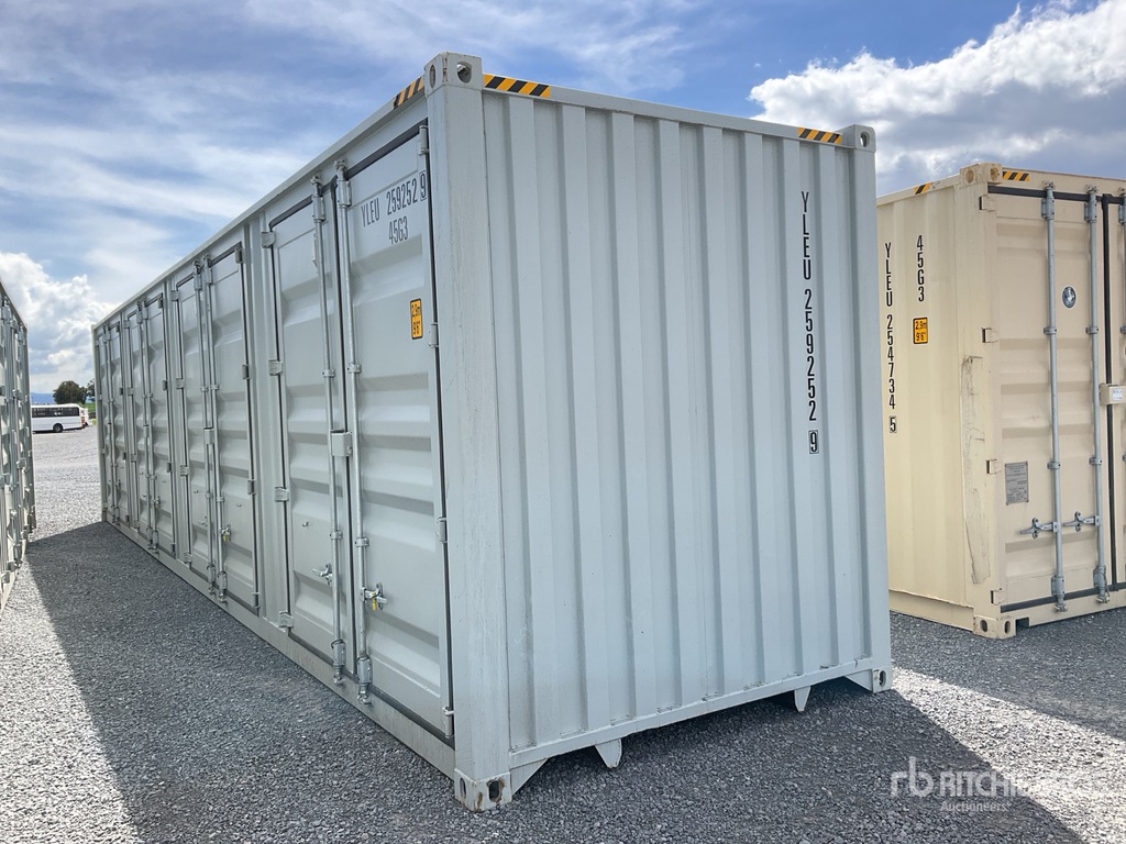 General Appearance with Bild, Ecke hinten rechts