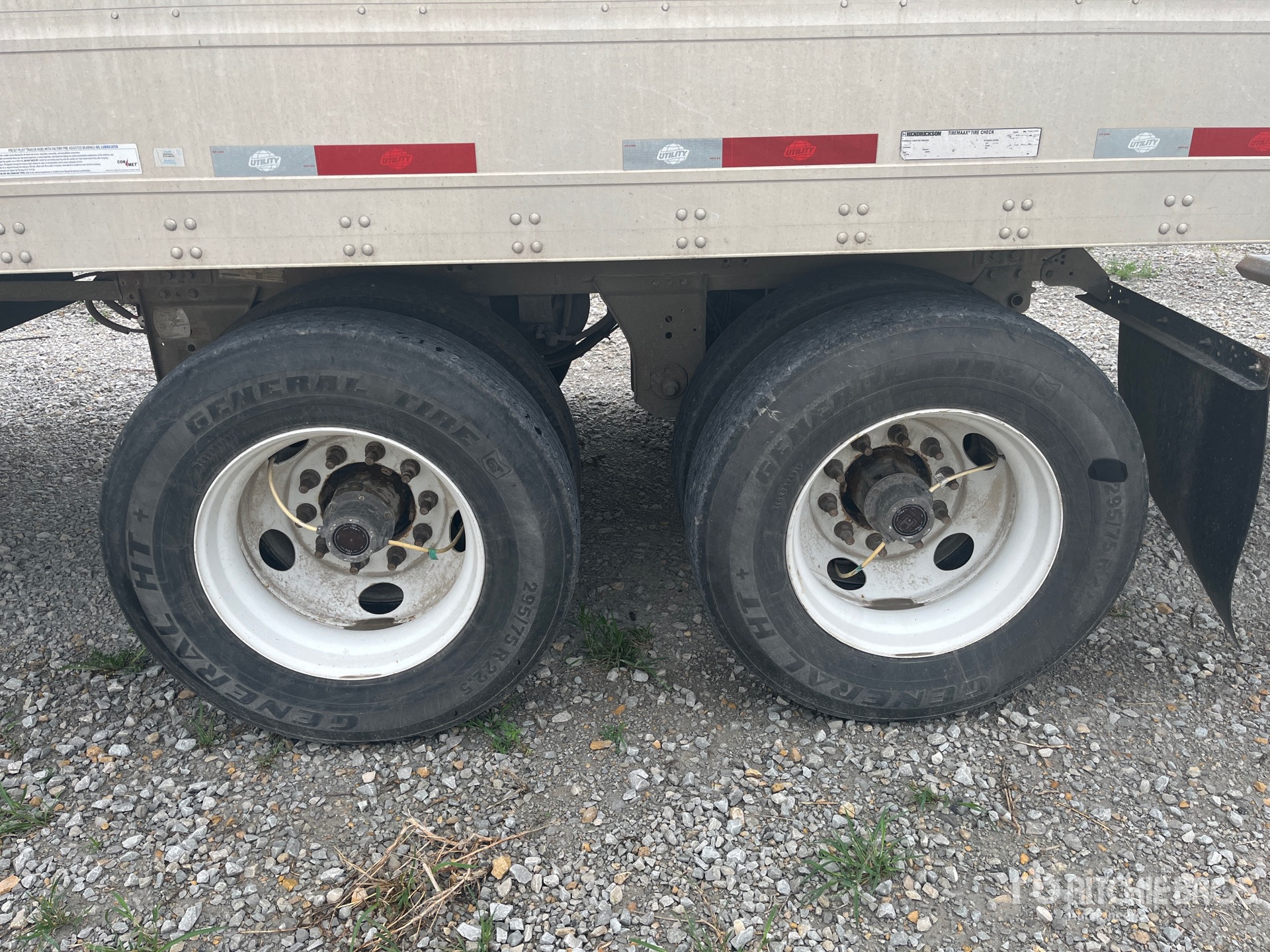 2023 Utility 53 ft x 102 in T/A