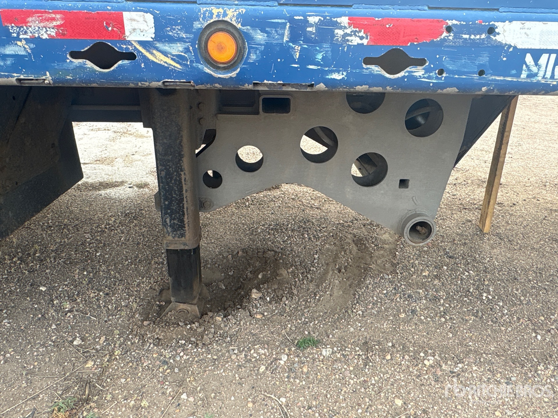 2015 Landoll 42 FT S/A (INOPERABLE)