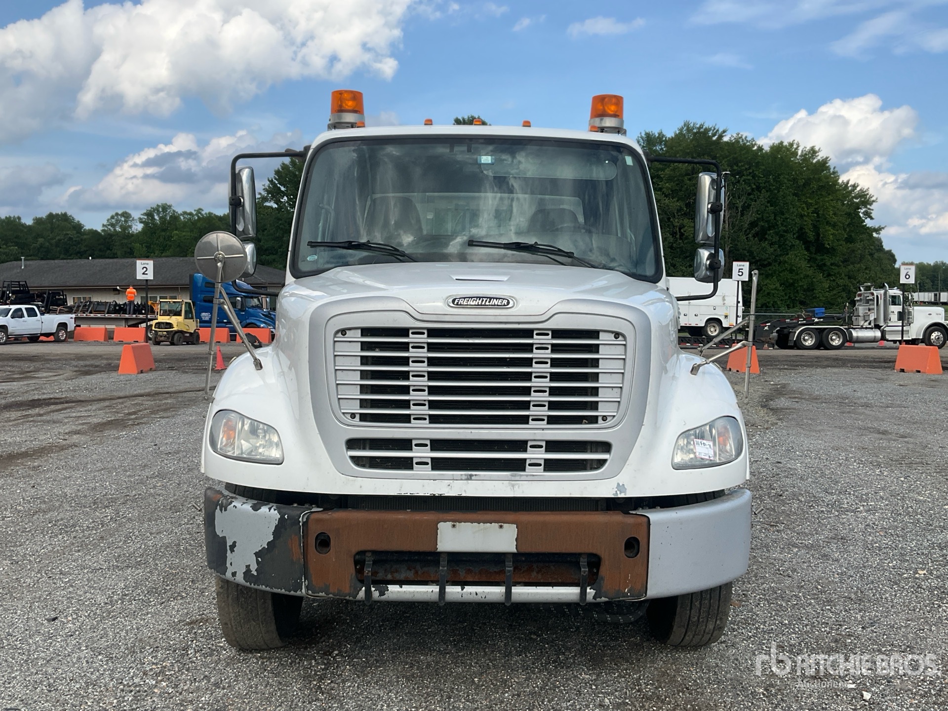 2019 Freightliner M2 112