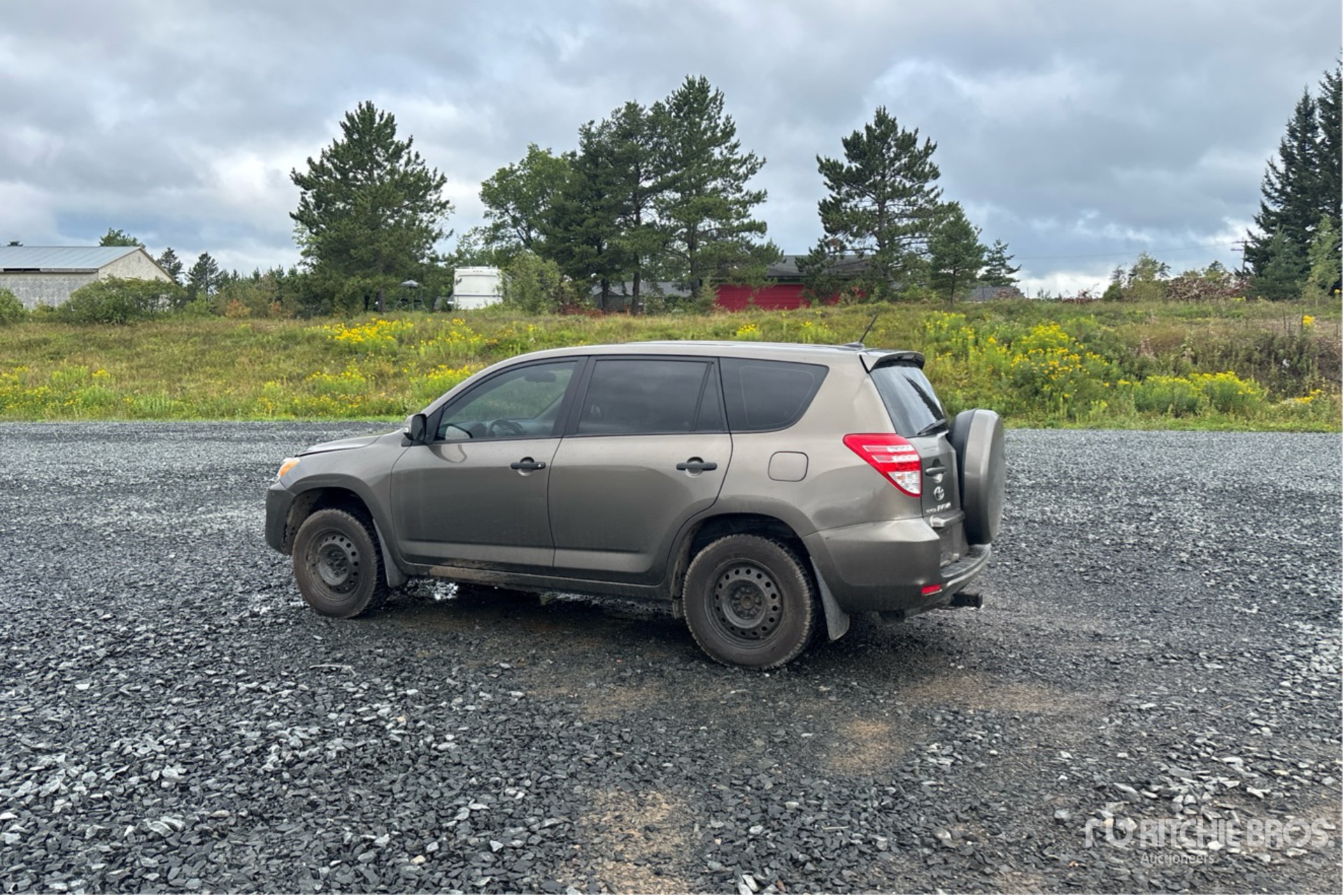 General Appearance with Picture, Left Rear Corner
