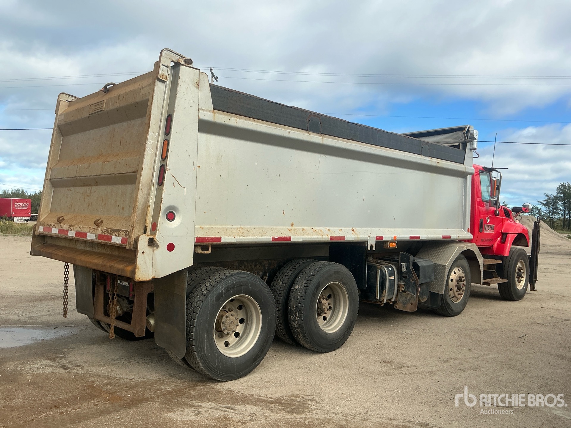 2017 International 7400
