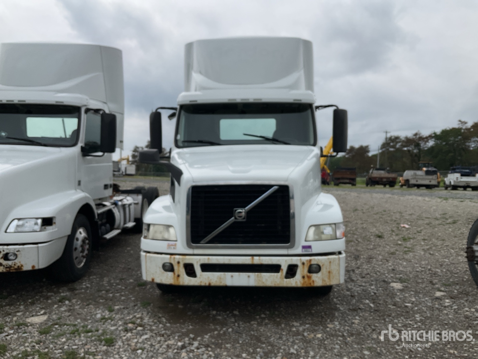 2016 Volvo VNM