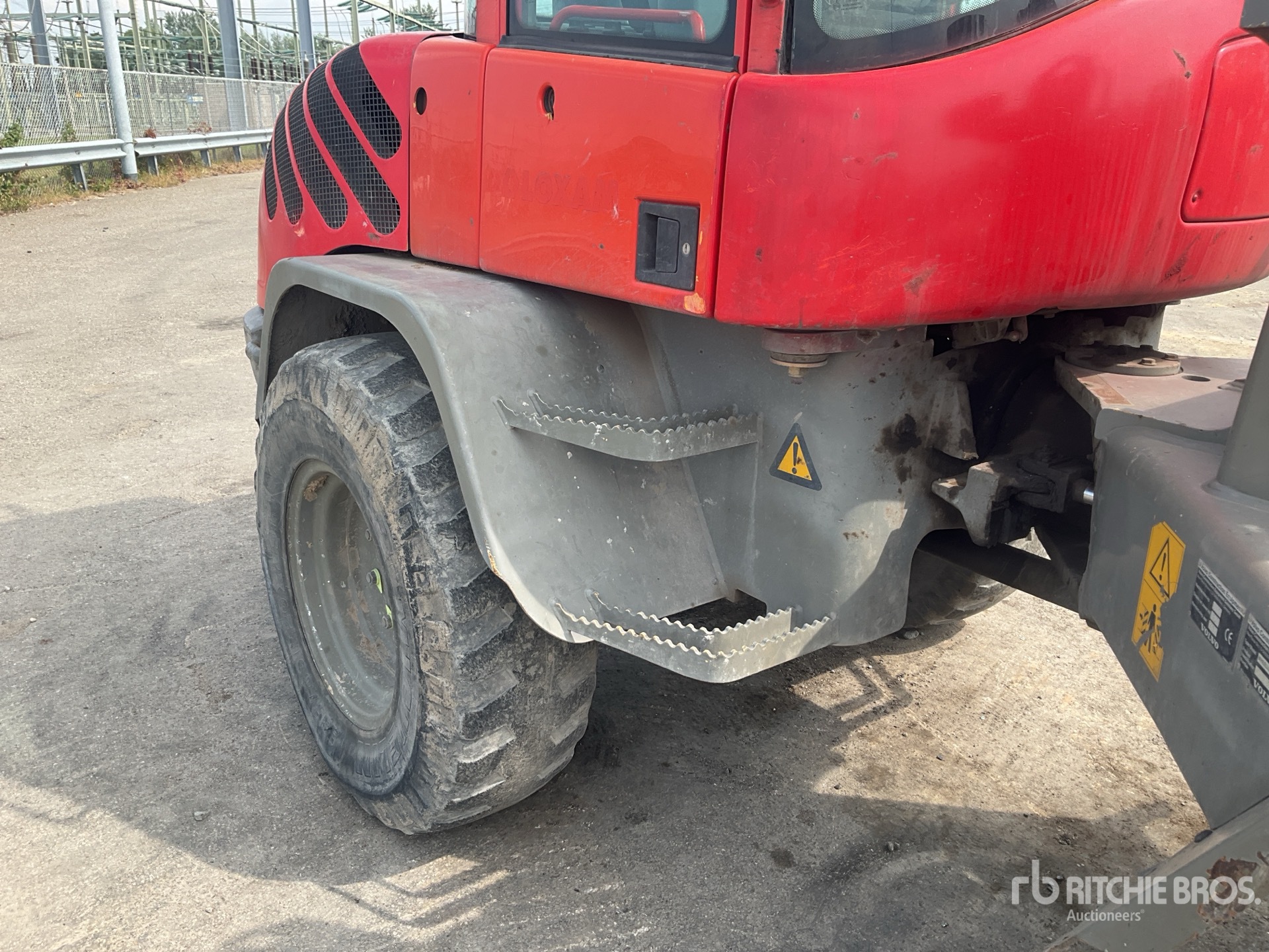 2012 Volvo L30B