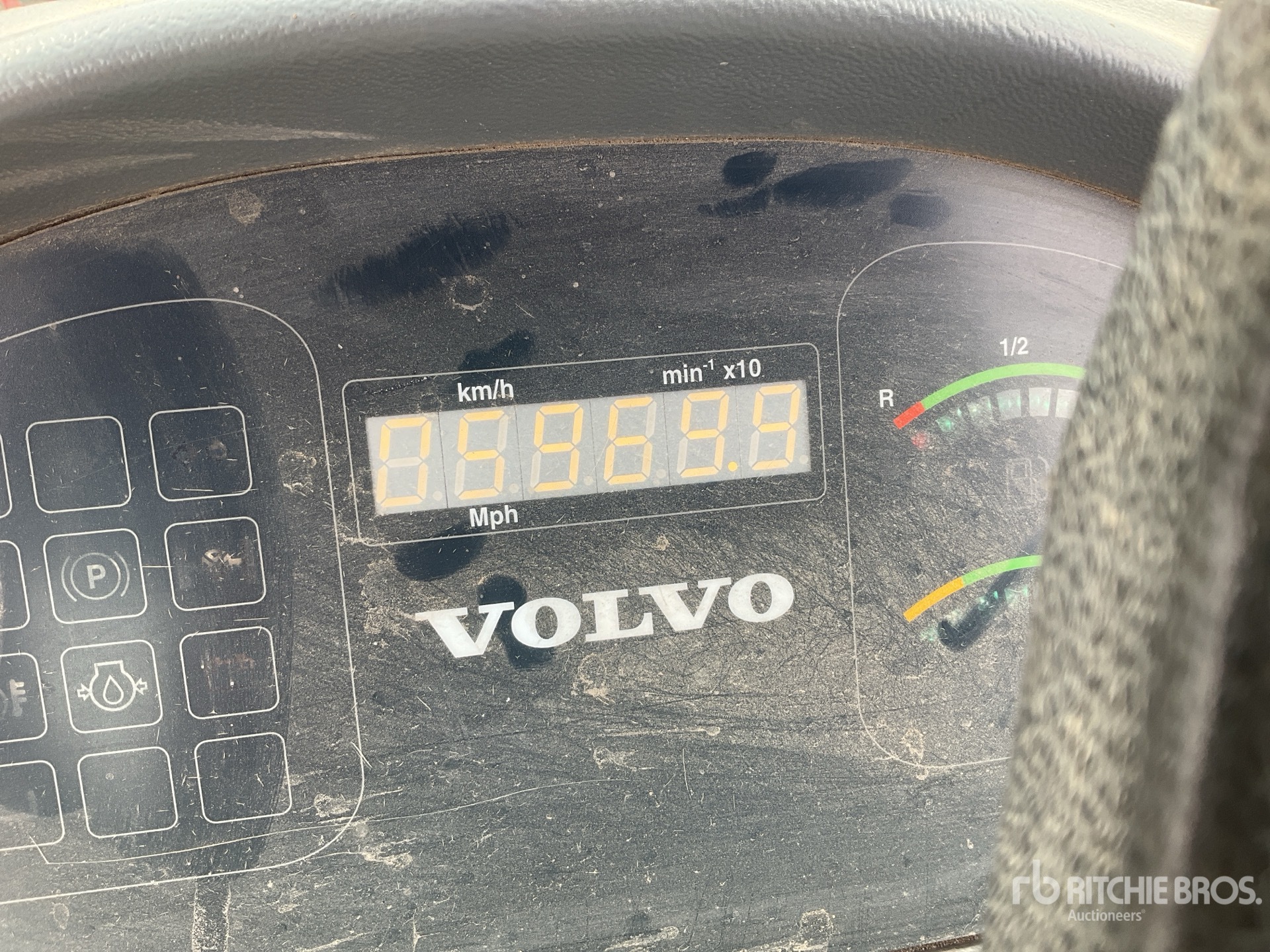 2012 Volvo L30B