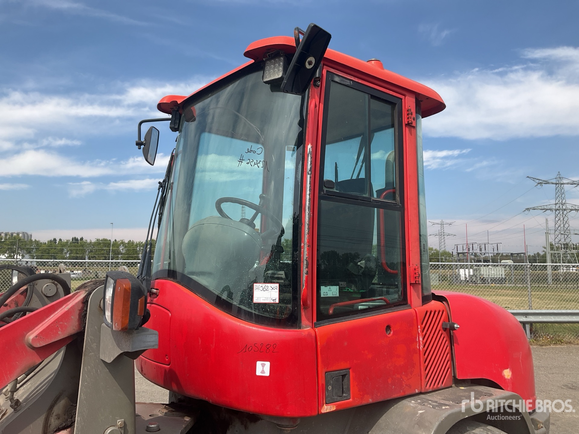 2012 Volvo L30B