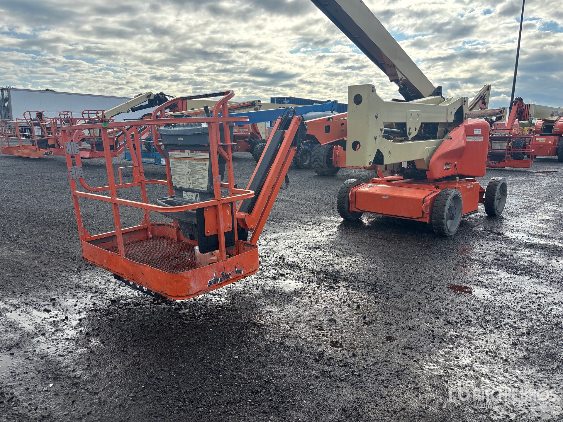 Photo of 2015 JLG E450AJ
