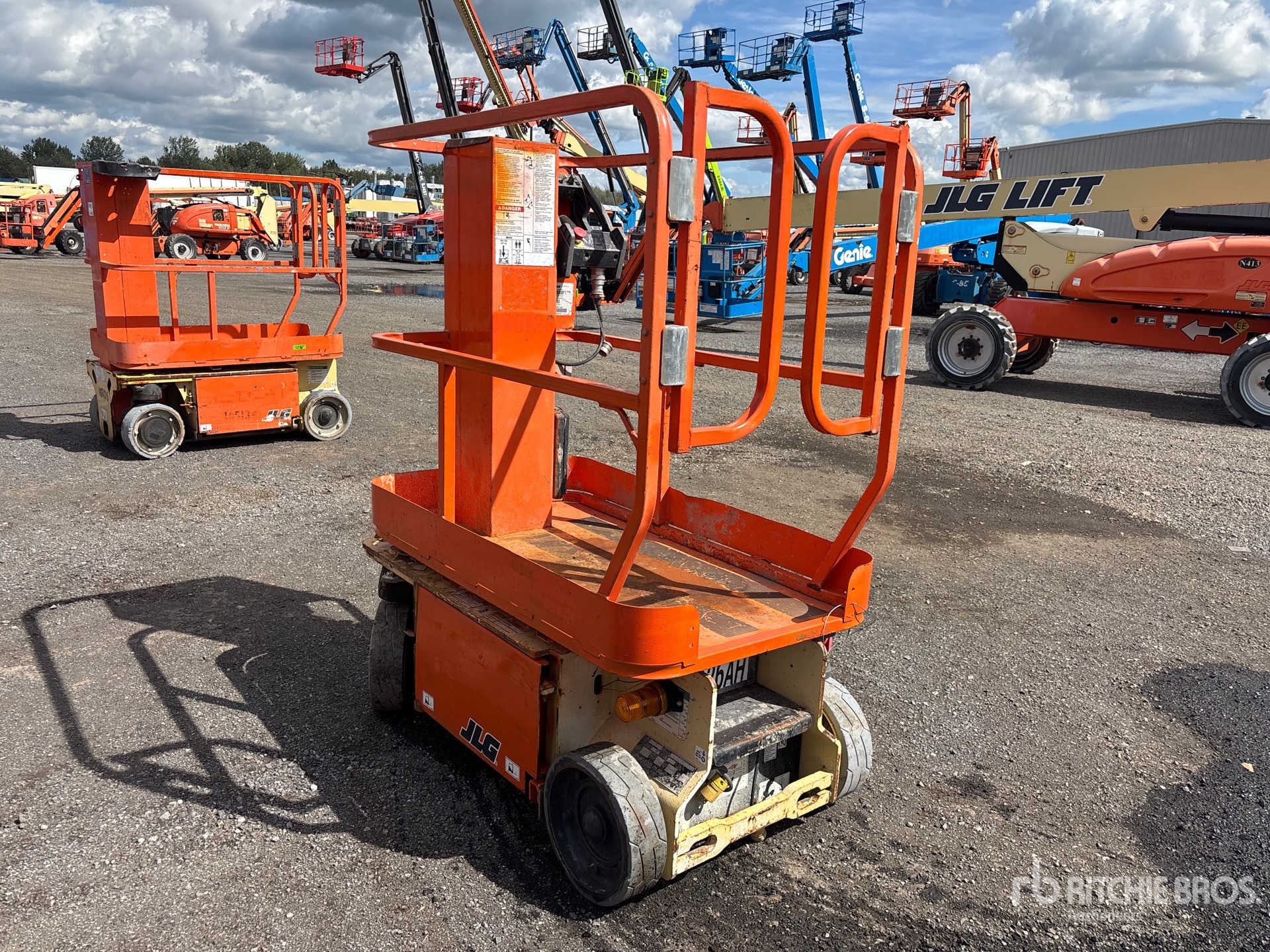 2016 JLG 1230ES