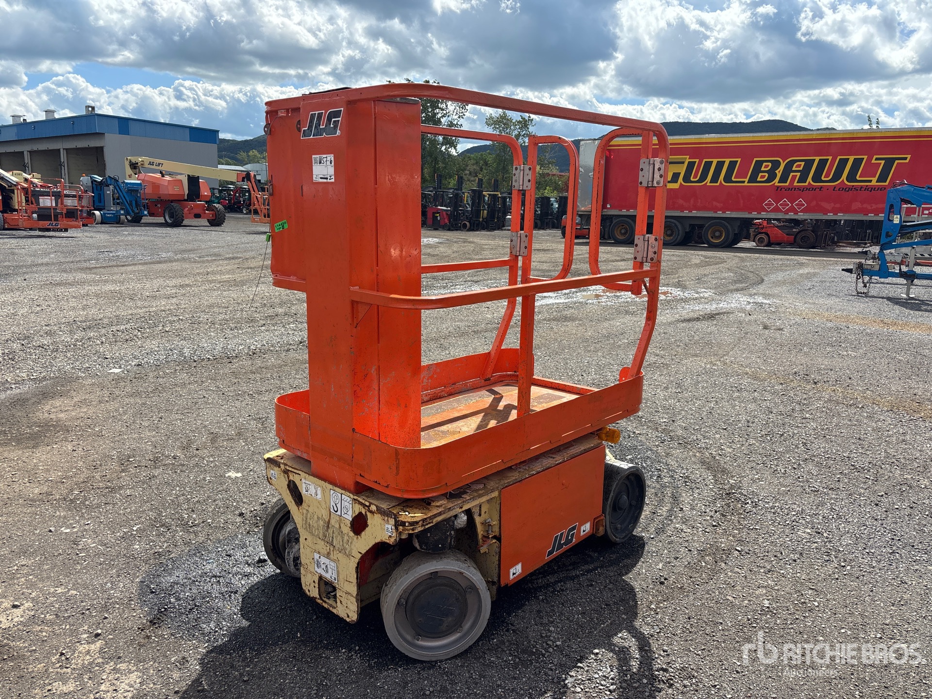 Photo of 2016 JLG 1230ES