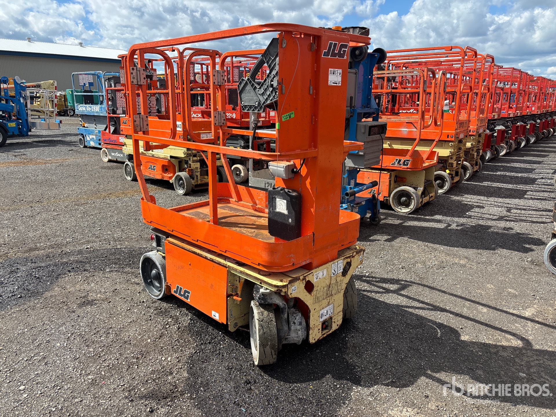 2016 JLG 1230ES
