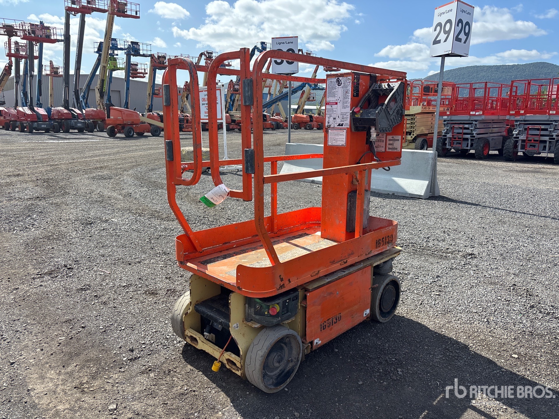 2016 JLG 1230ES