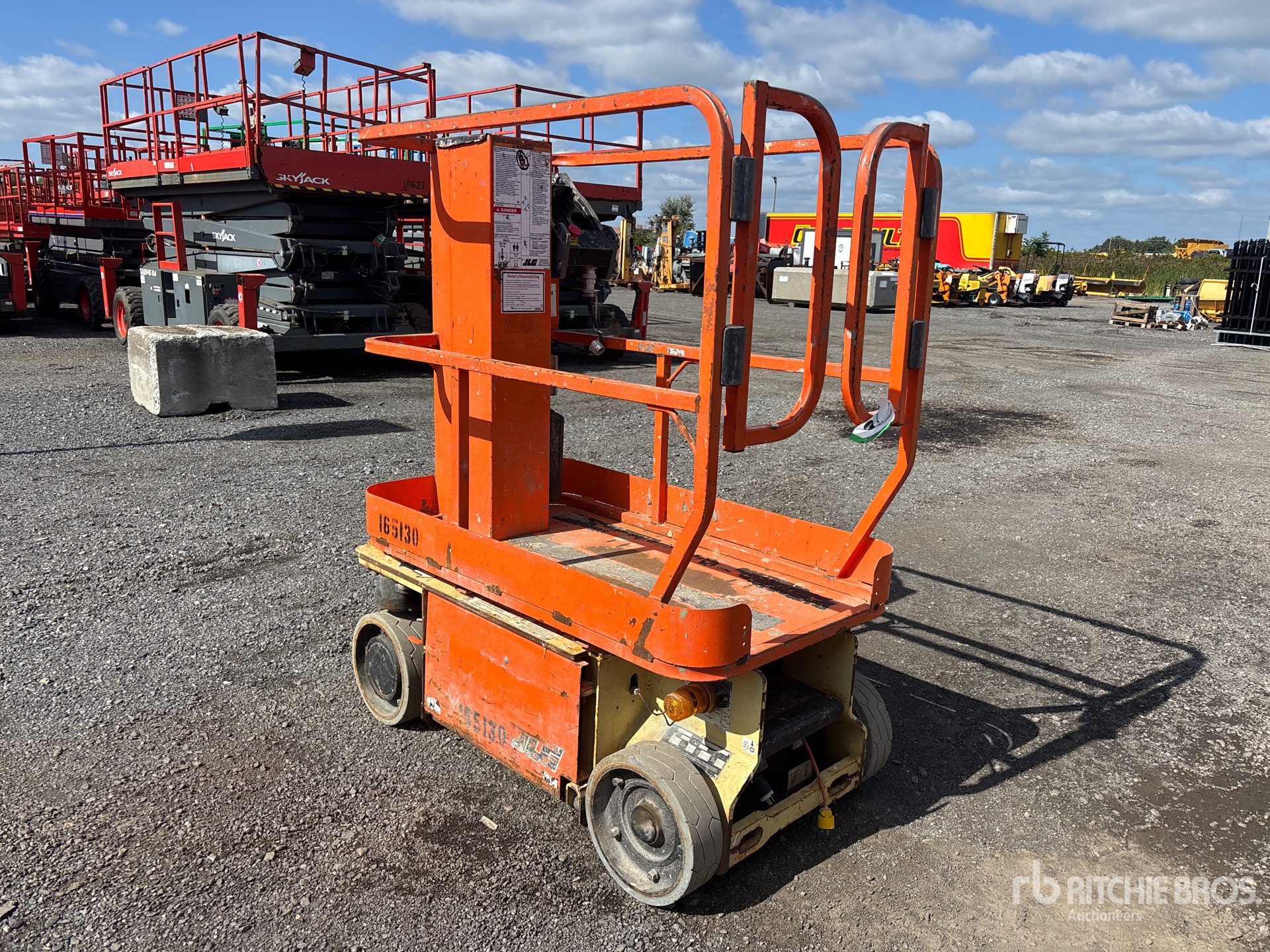 2016 JLG 1230ES