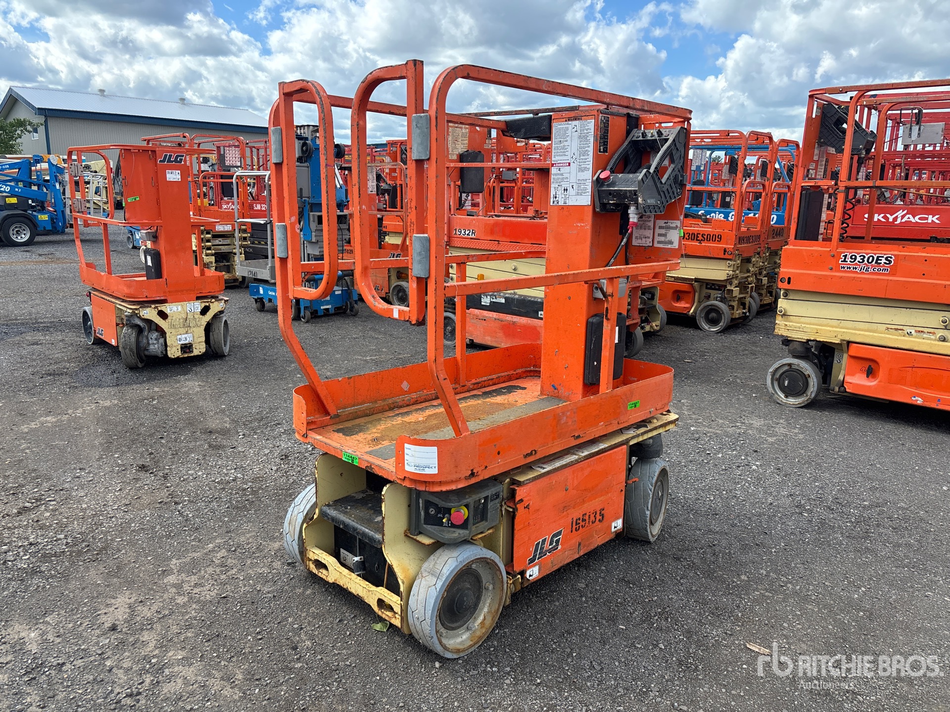 2016 JLG 1230ES