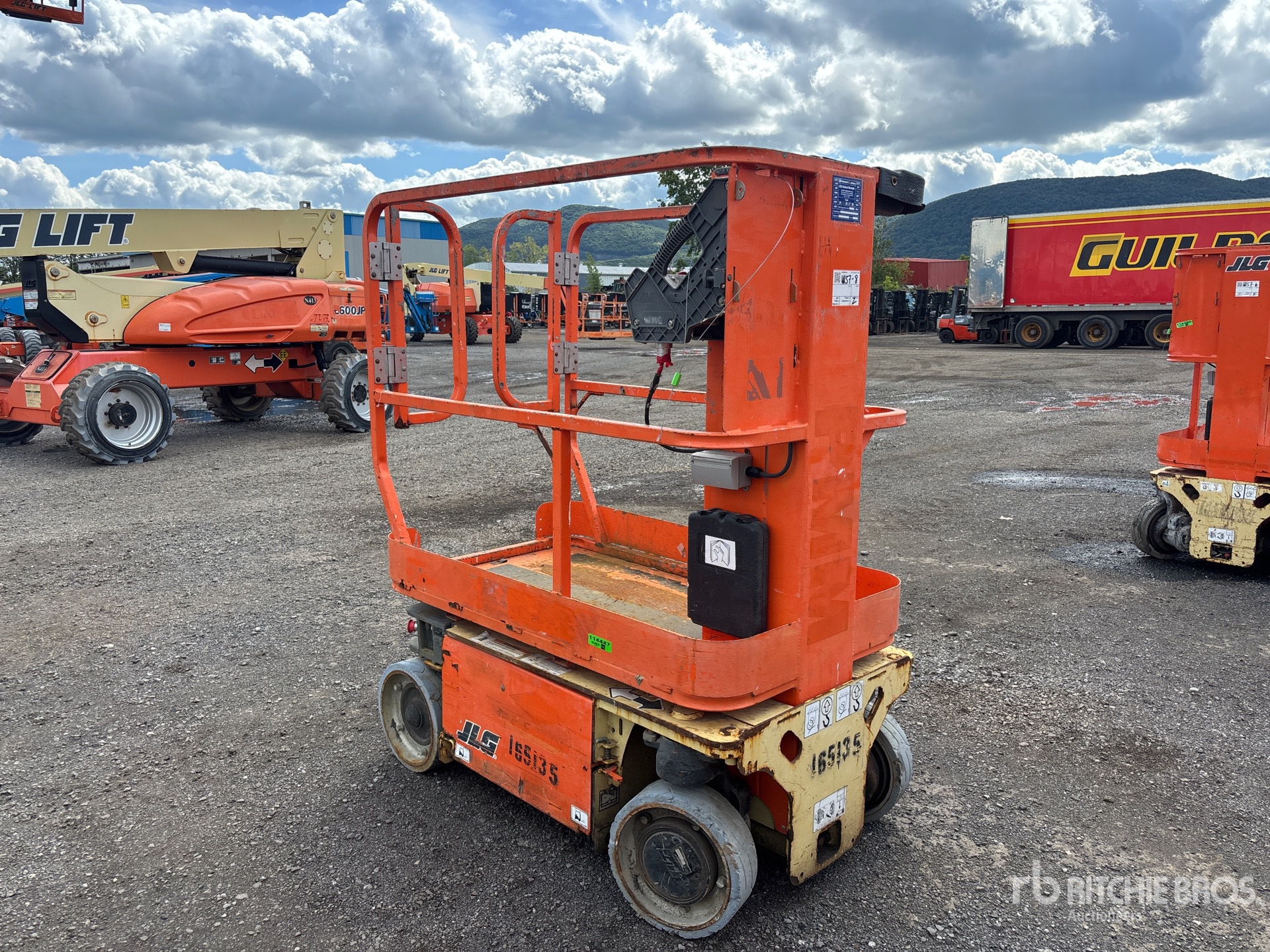 2016 JLG 1230ES