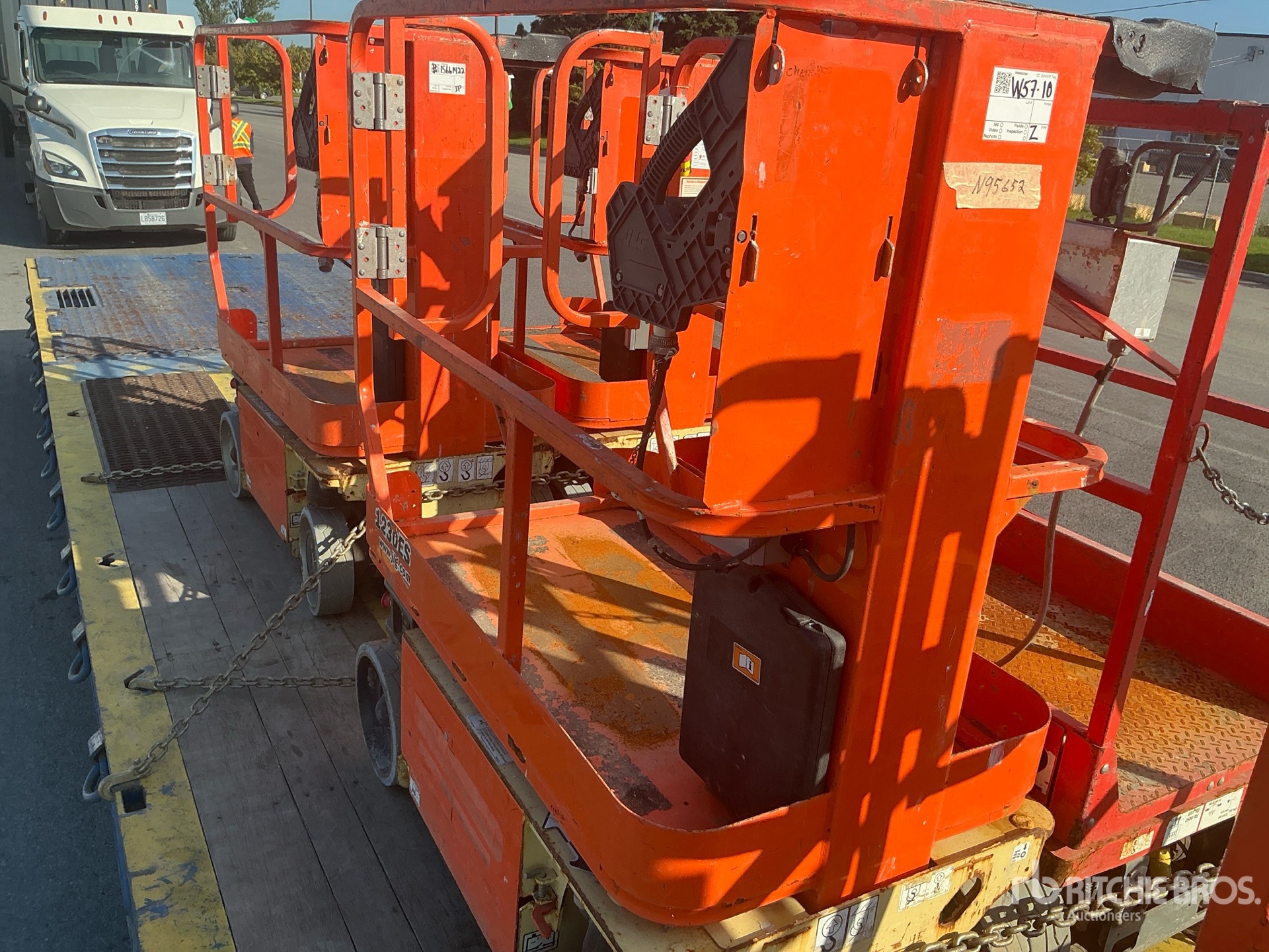 2016 JLG 1230ES