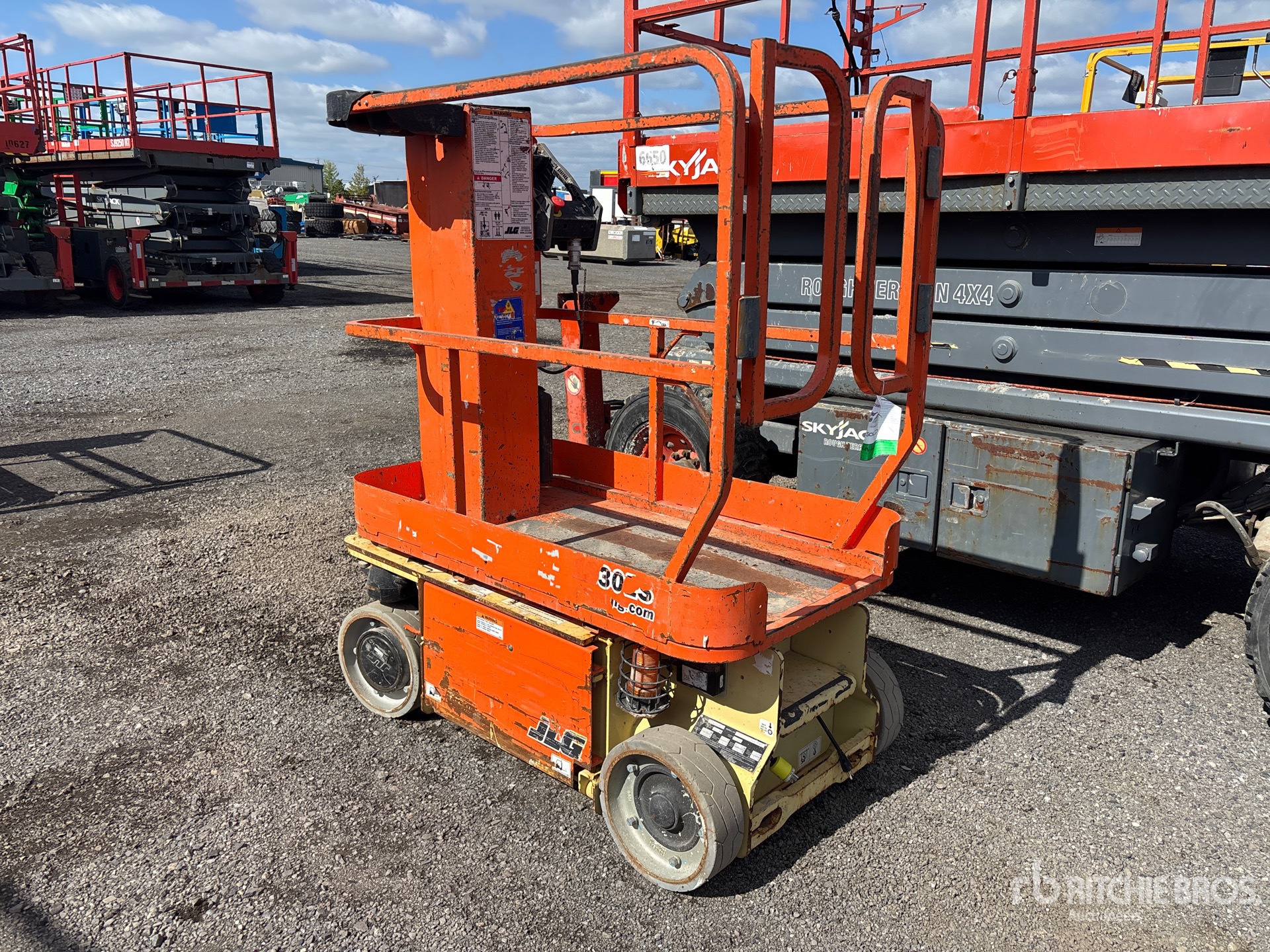 2016 JLG 1230ES
