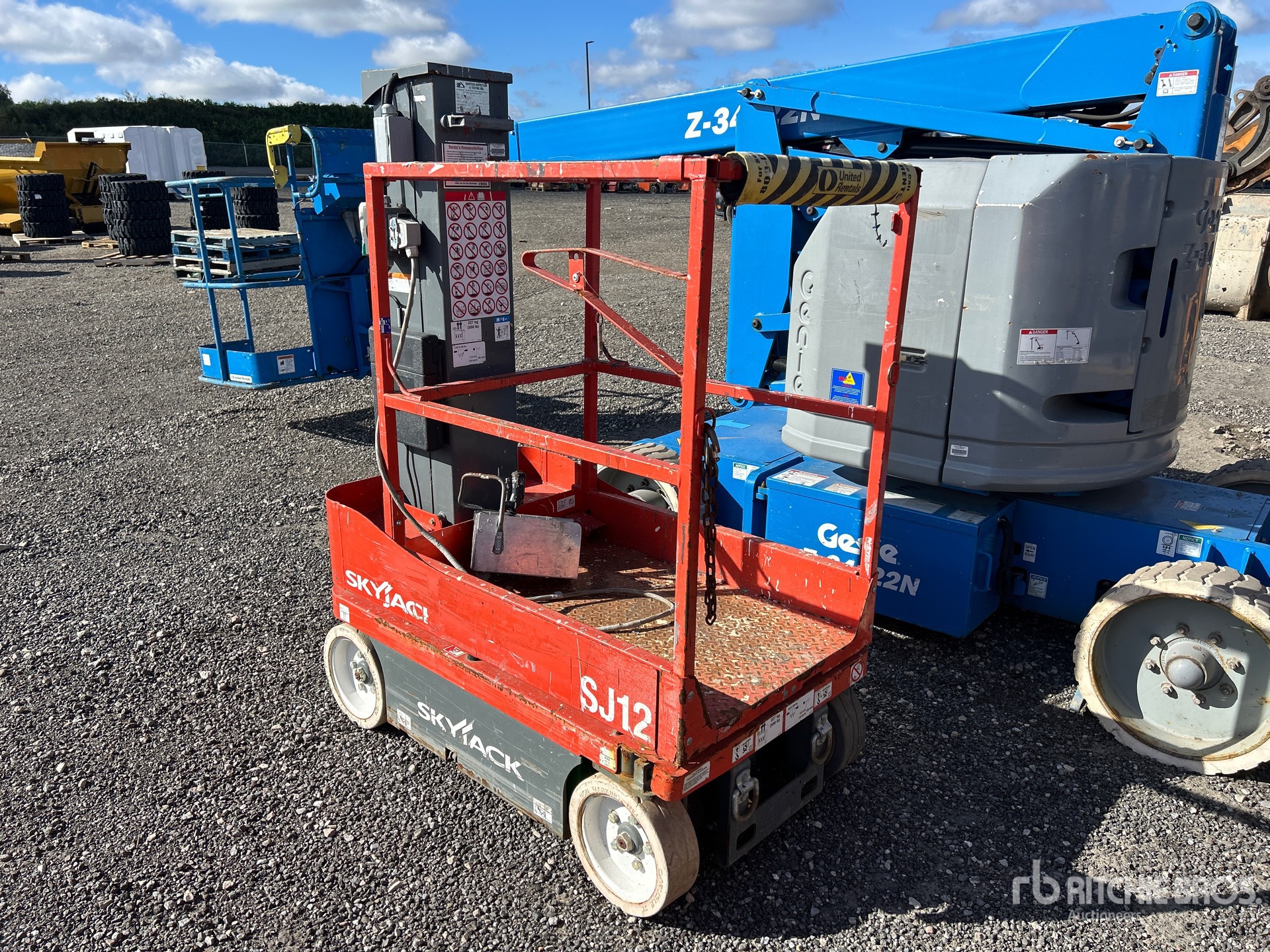 2016 Skyjack SJ12