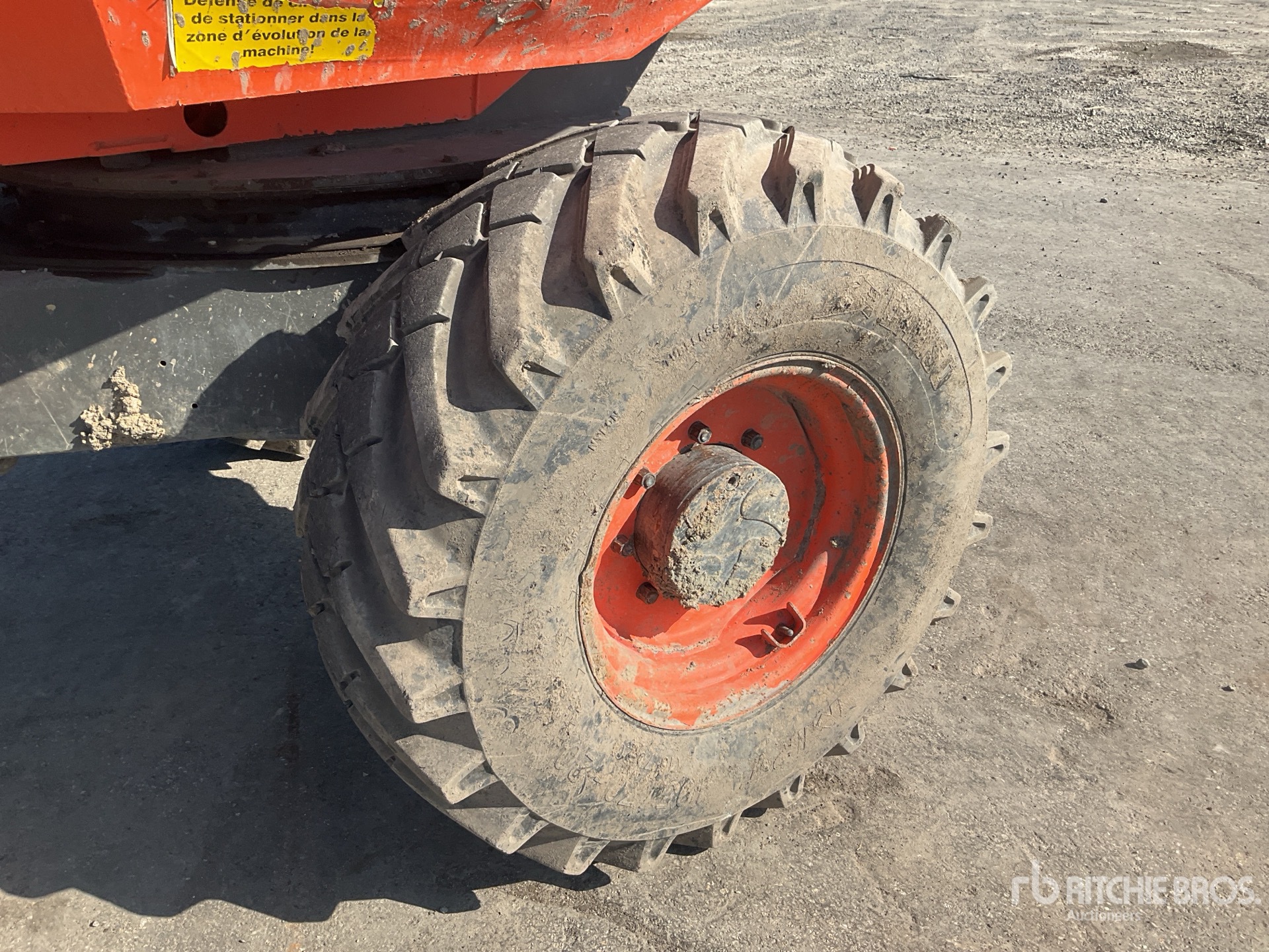 2017 Ausa D600APG