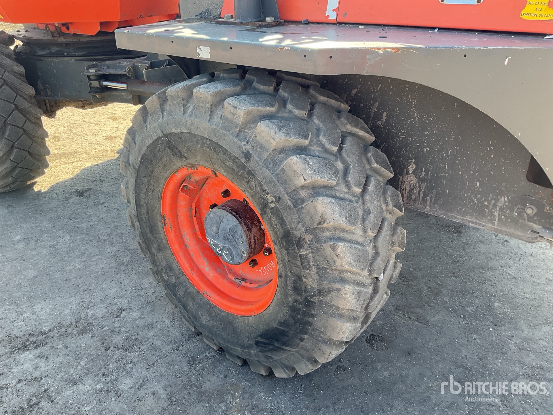 2017 Ausa D600APG