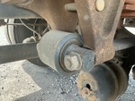 Underbody with Tuleje zawieszenia