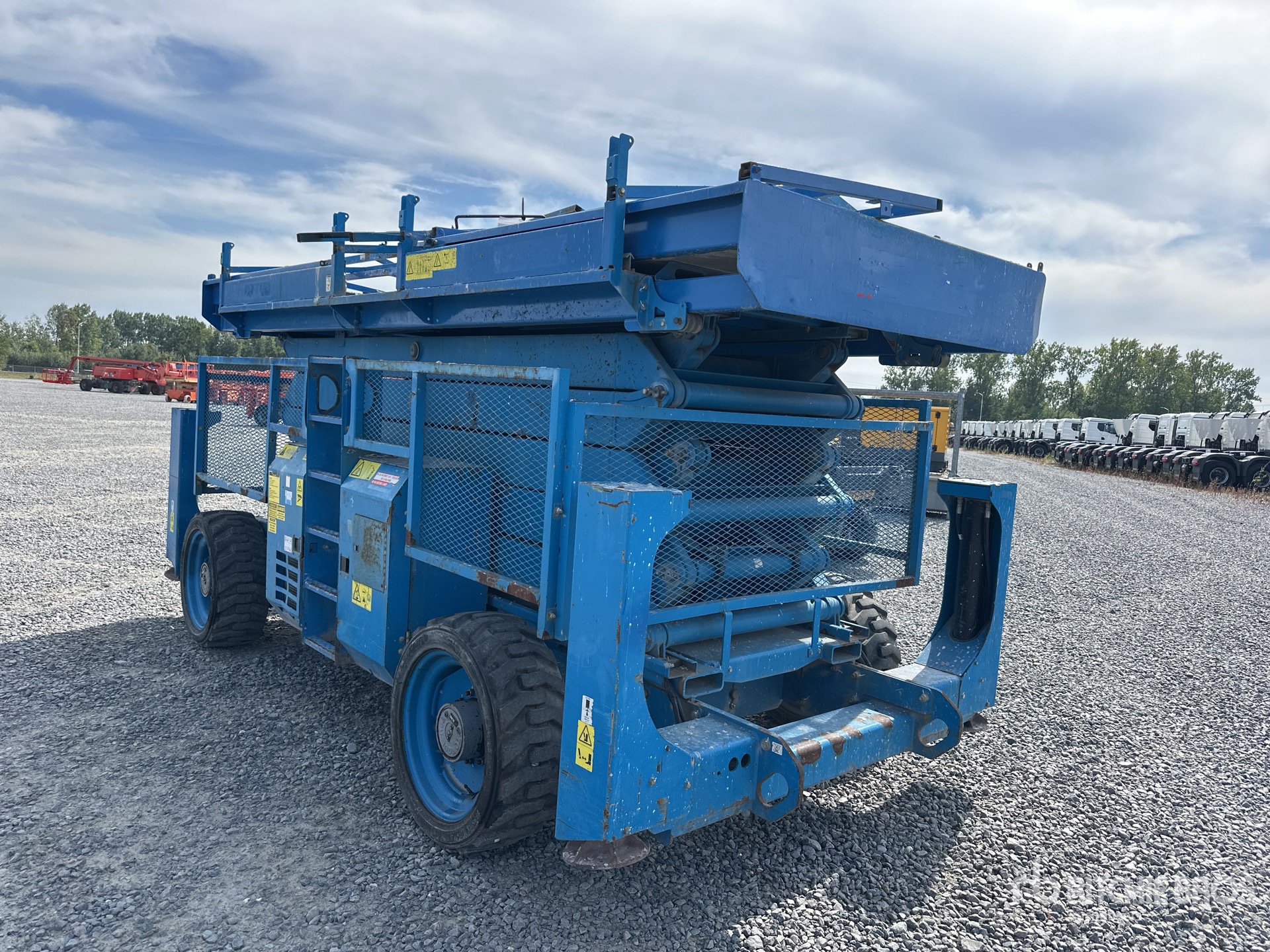 2011 Genie GS-5390