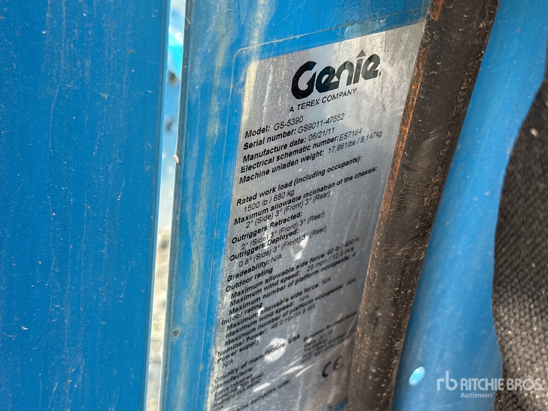 2011 Genie GS-5390