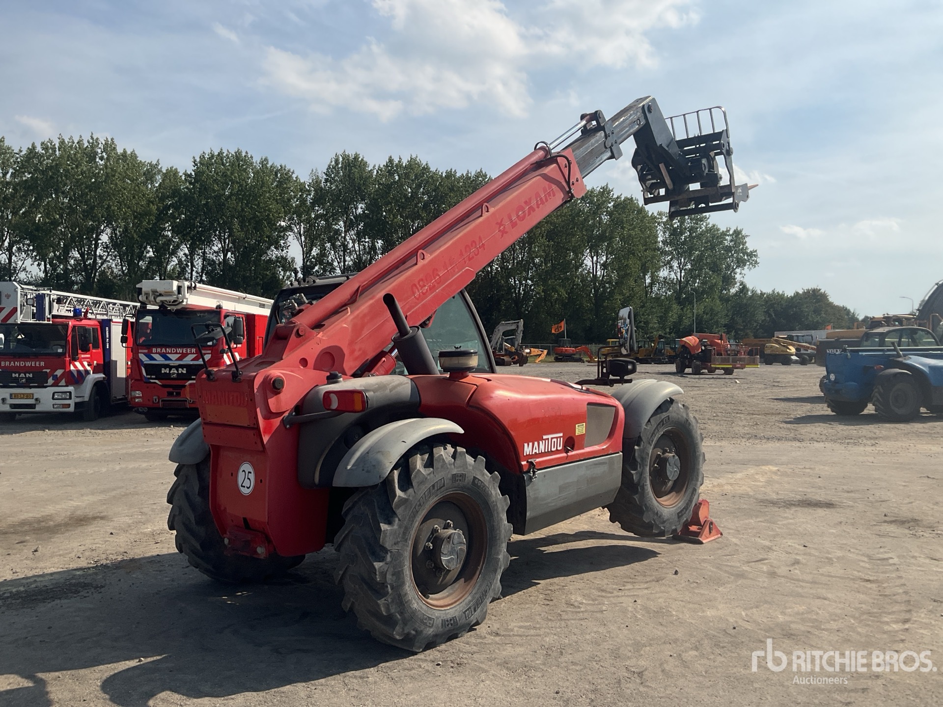 General Appearance with Picture, Right Rear Corner