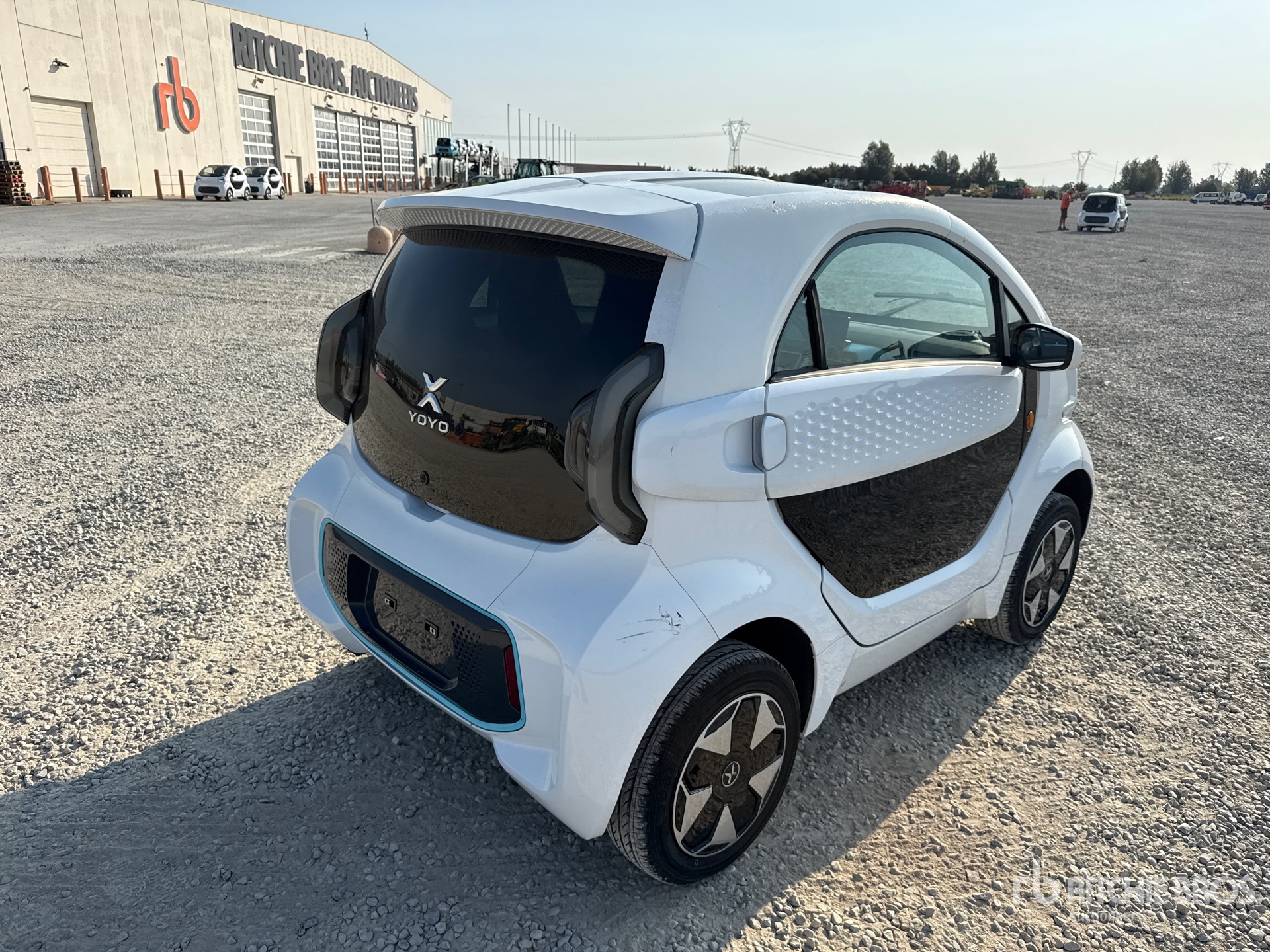 General Appearance with Picture, Right Rear Corner