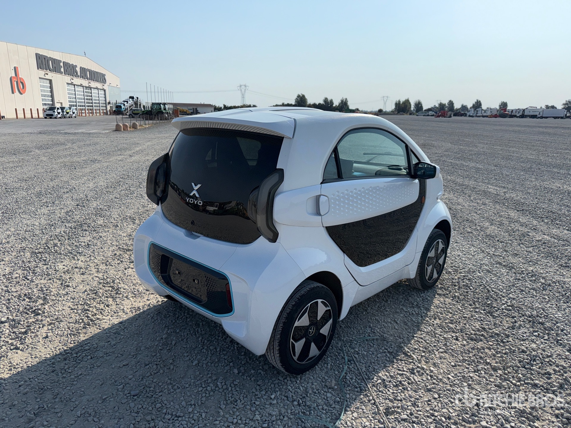 General Appearance with Picture, Right Rear Corner