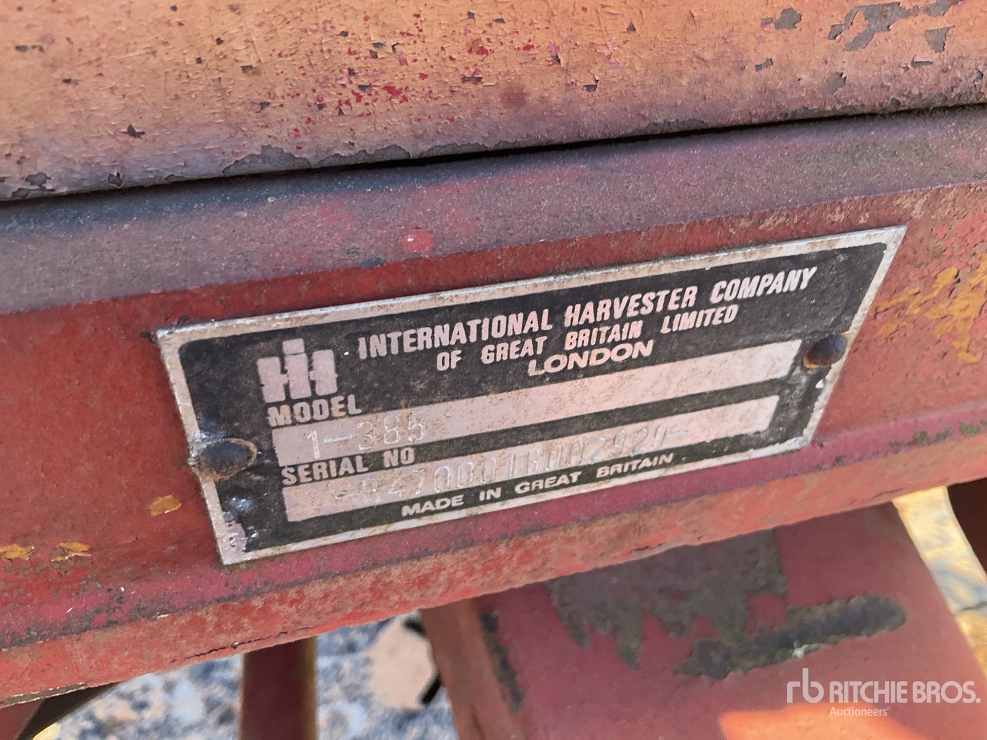 Photo of a  International Harvester 385