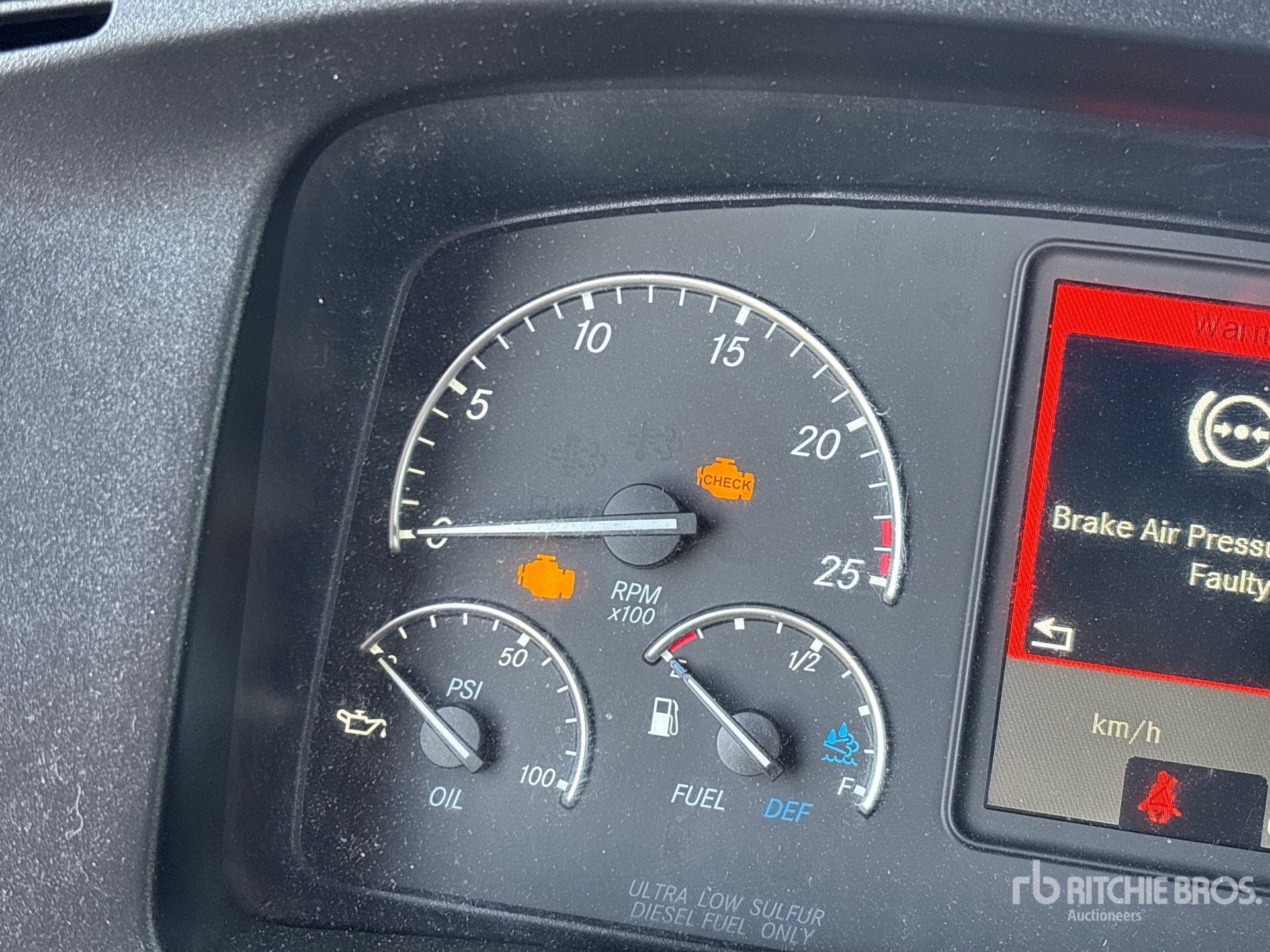 2021 Freightliner CASCADIA 126