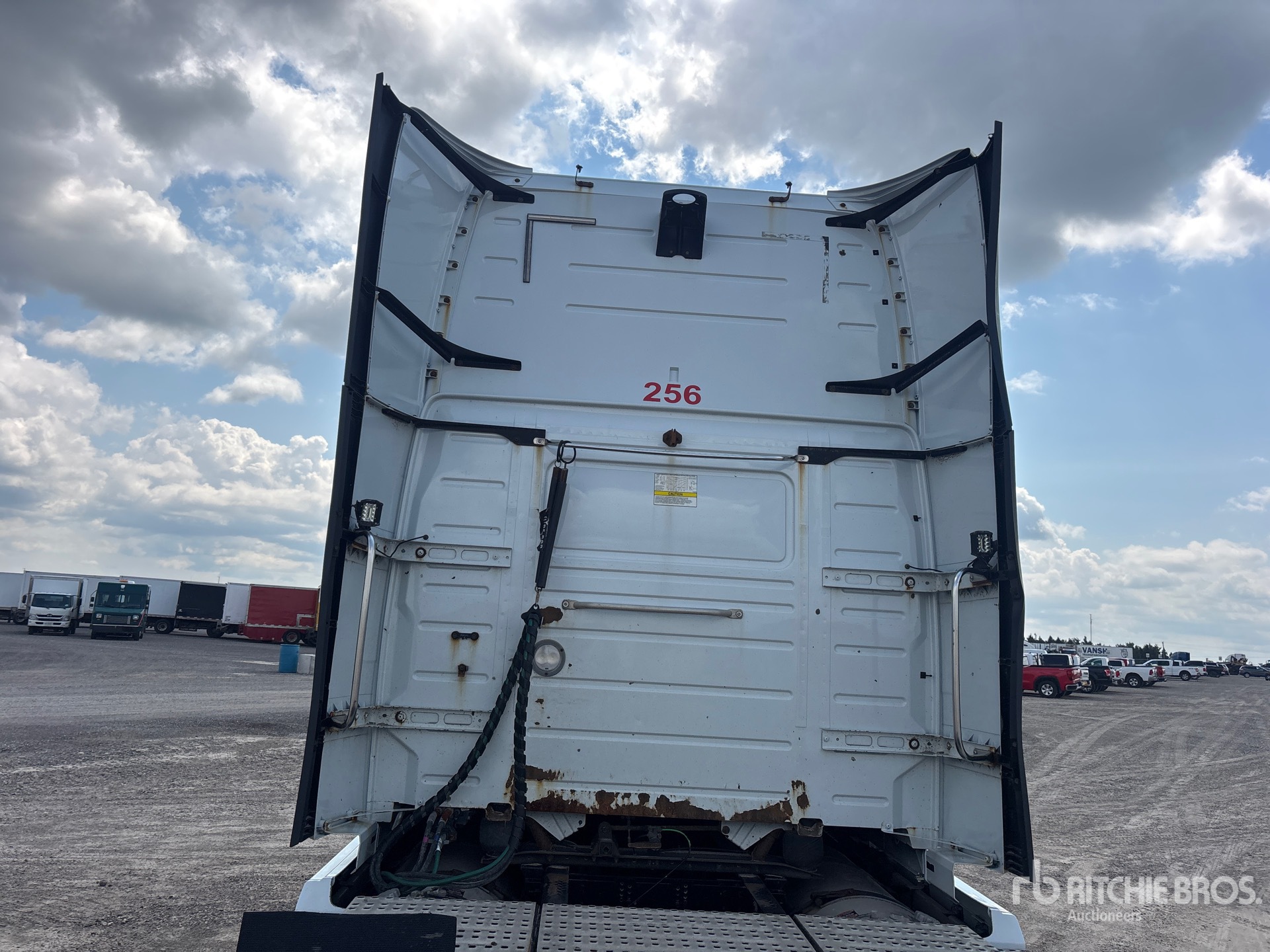 2018 Volvo VNL670