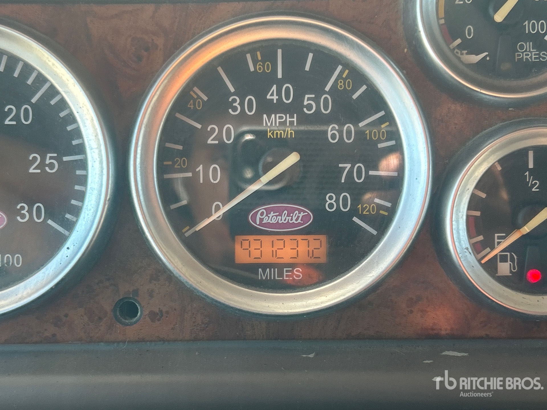 2003 Peterbilt 387