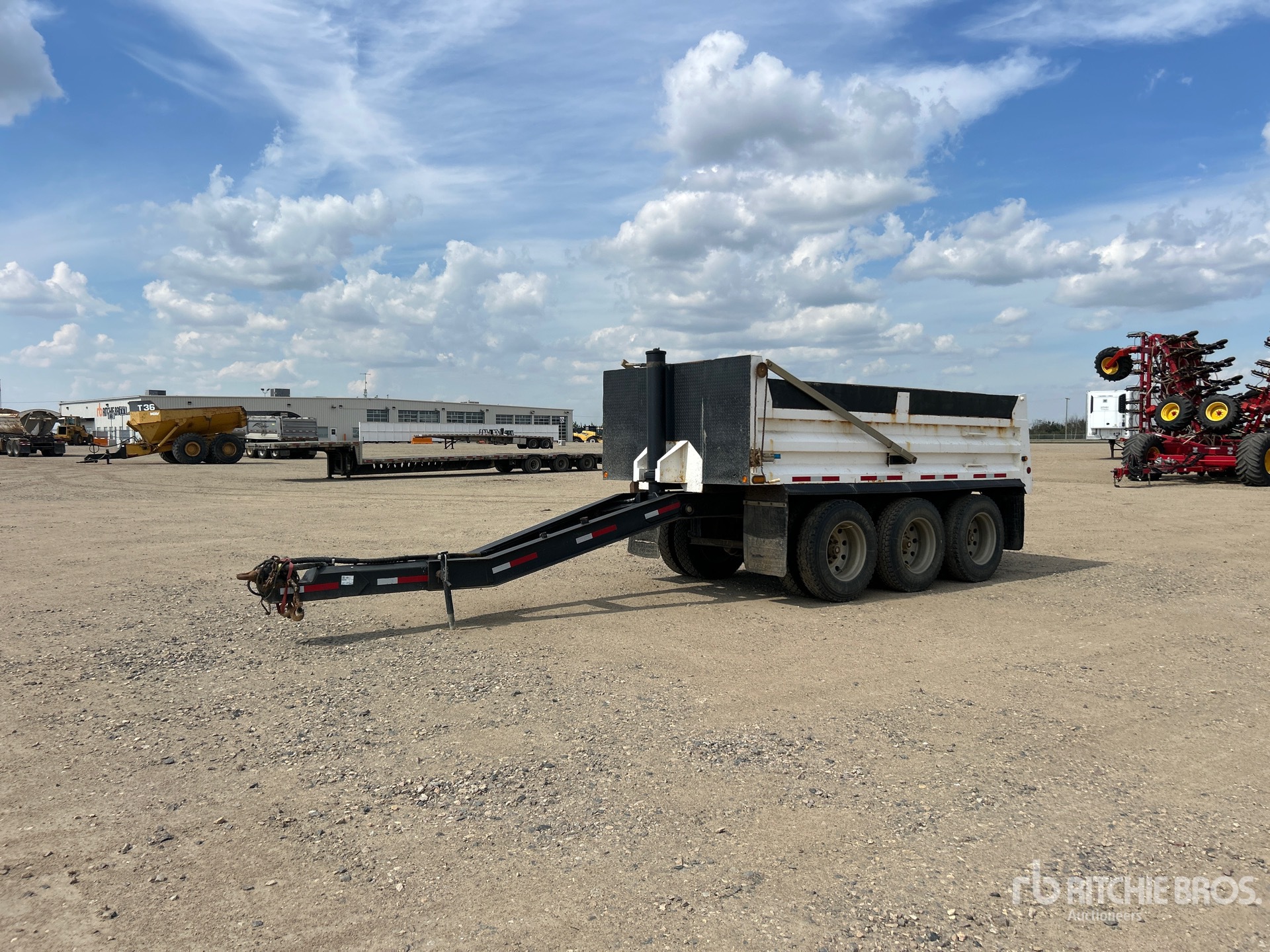 2008 Load Line 17 FT TRI/A