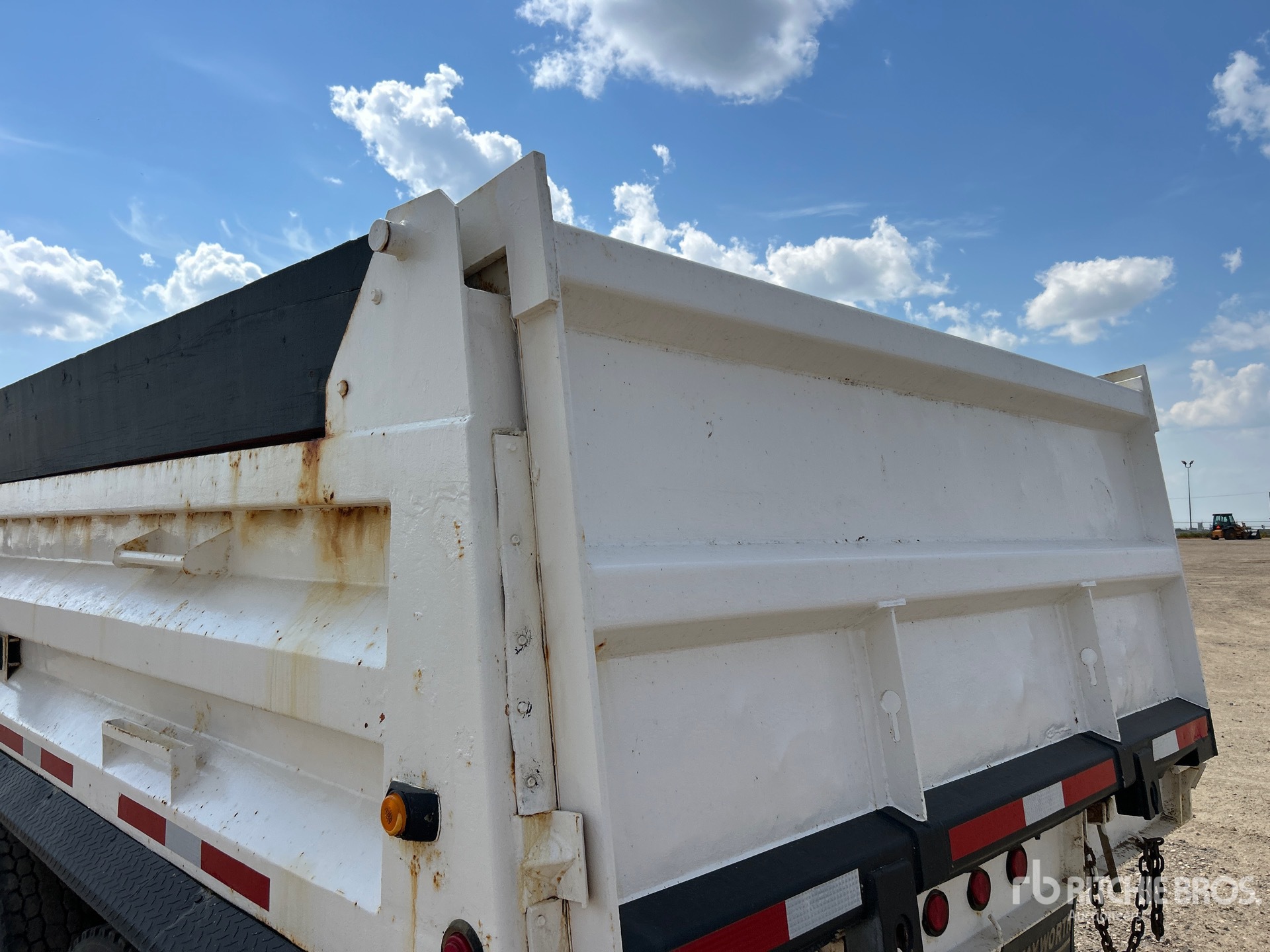 2008 Load Line 17 FT TRI/A