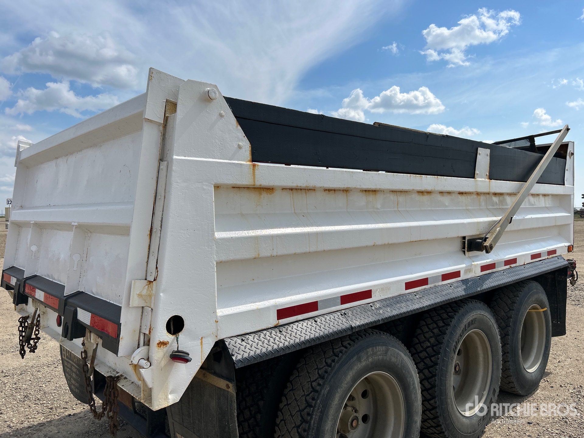 2008 Load Line 17 FT TRI/A