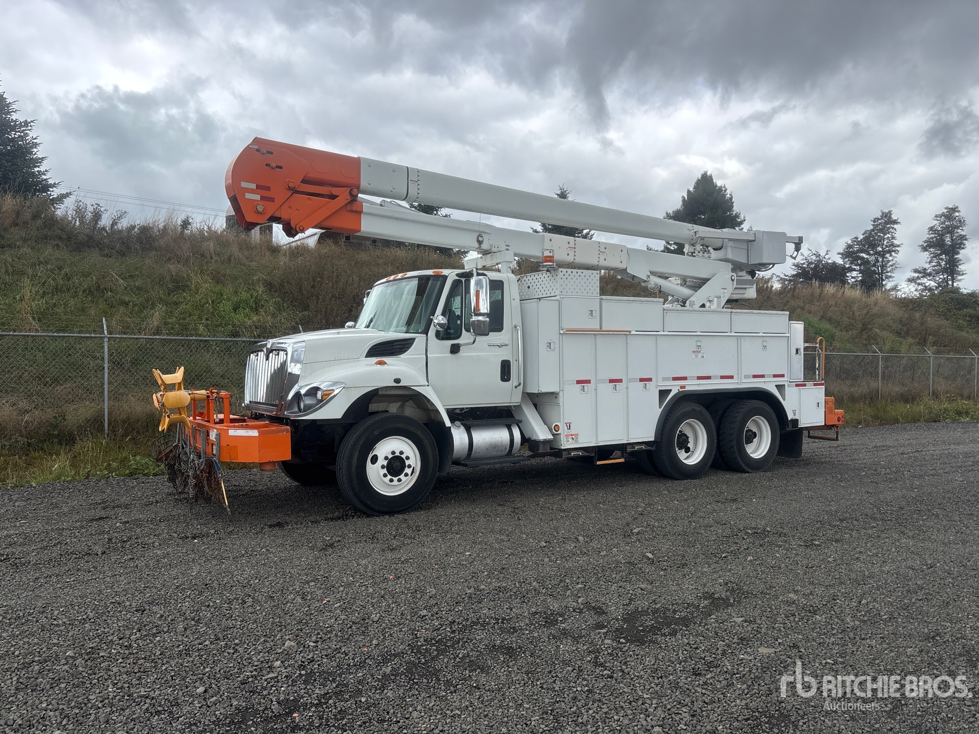Photo of 2014 International 7400