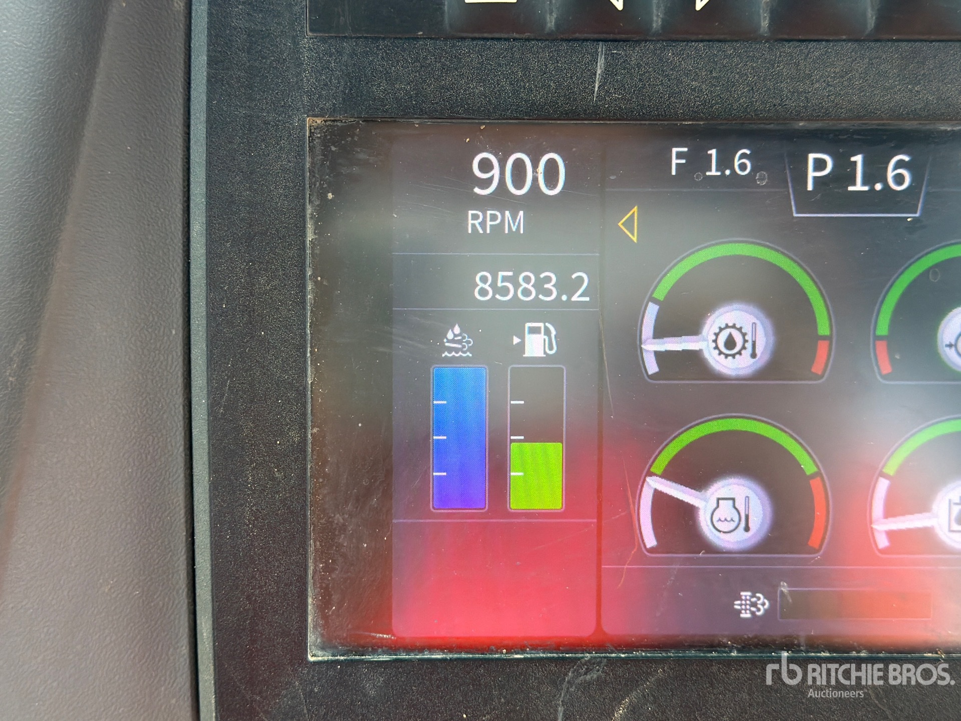 2021 John Deere 700L XLT