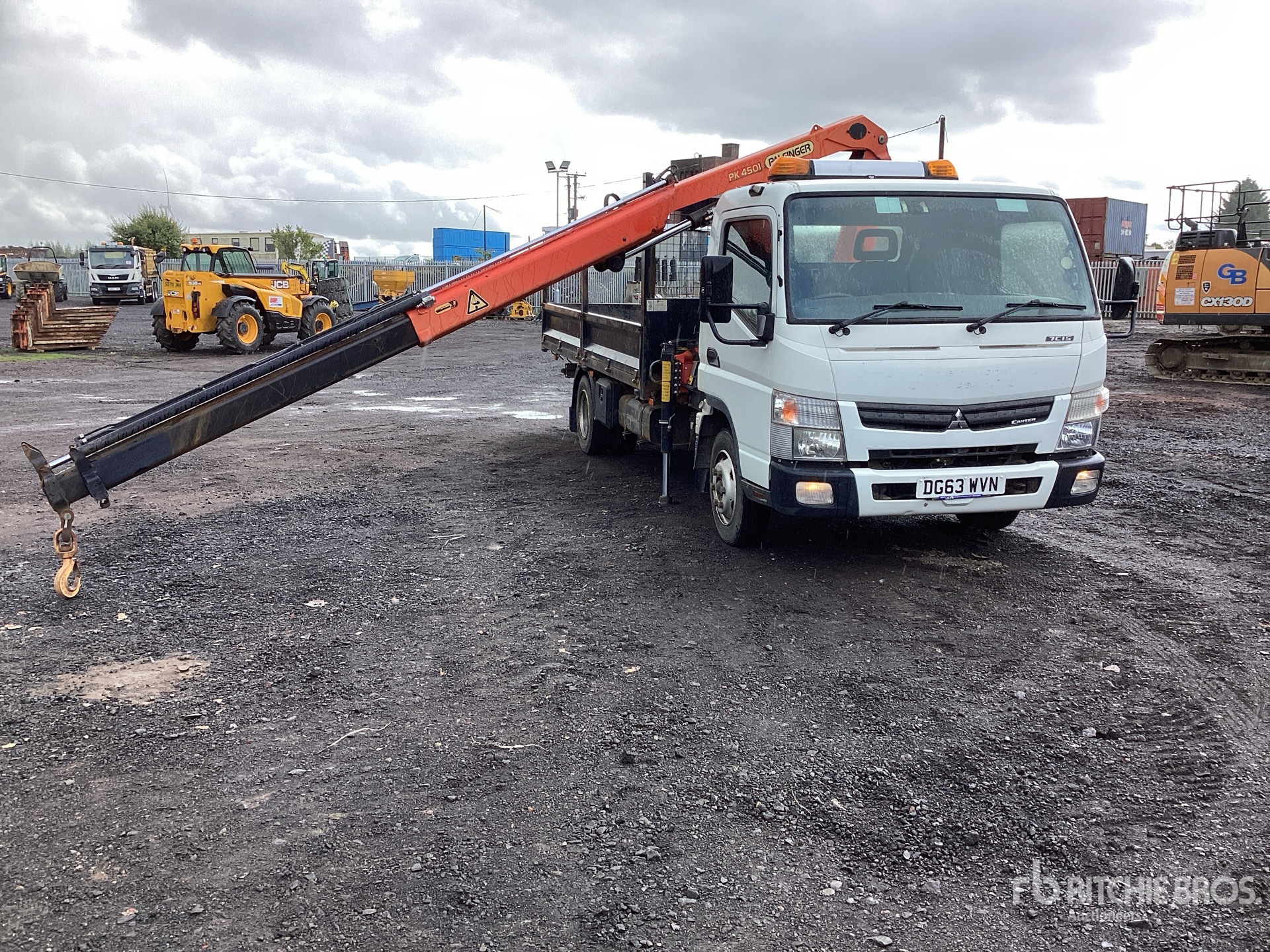 2013 Mitsubishi CANTER