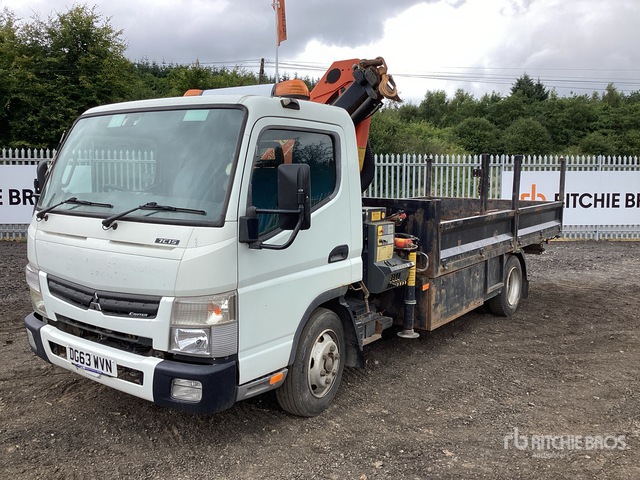 2013 Mitsubishi Canter Flatbed Truck with Crane