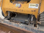 Hydraulics with Bucket Tilt Cylinders