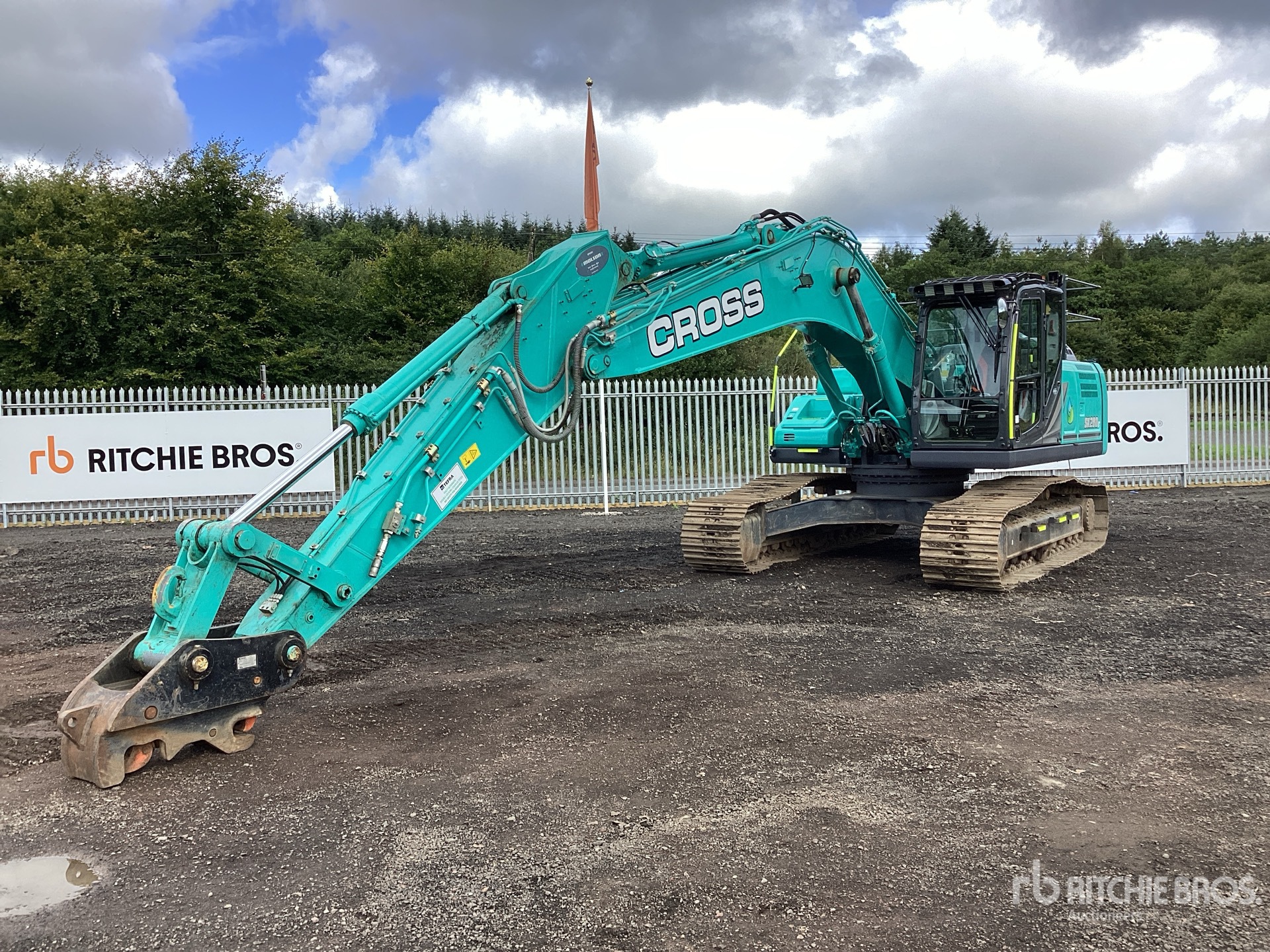 2023 Kobelco SK260LC-11E