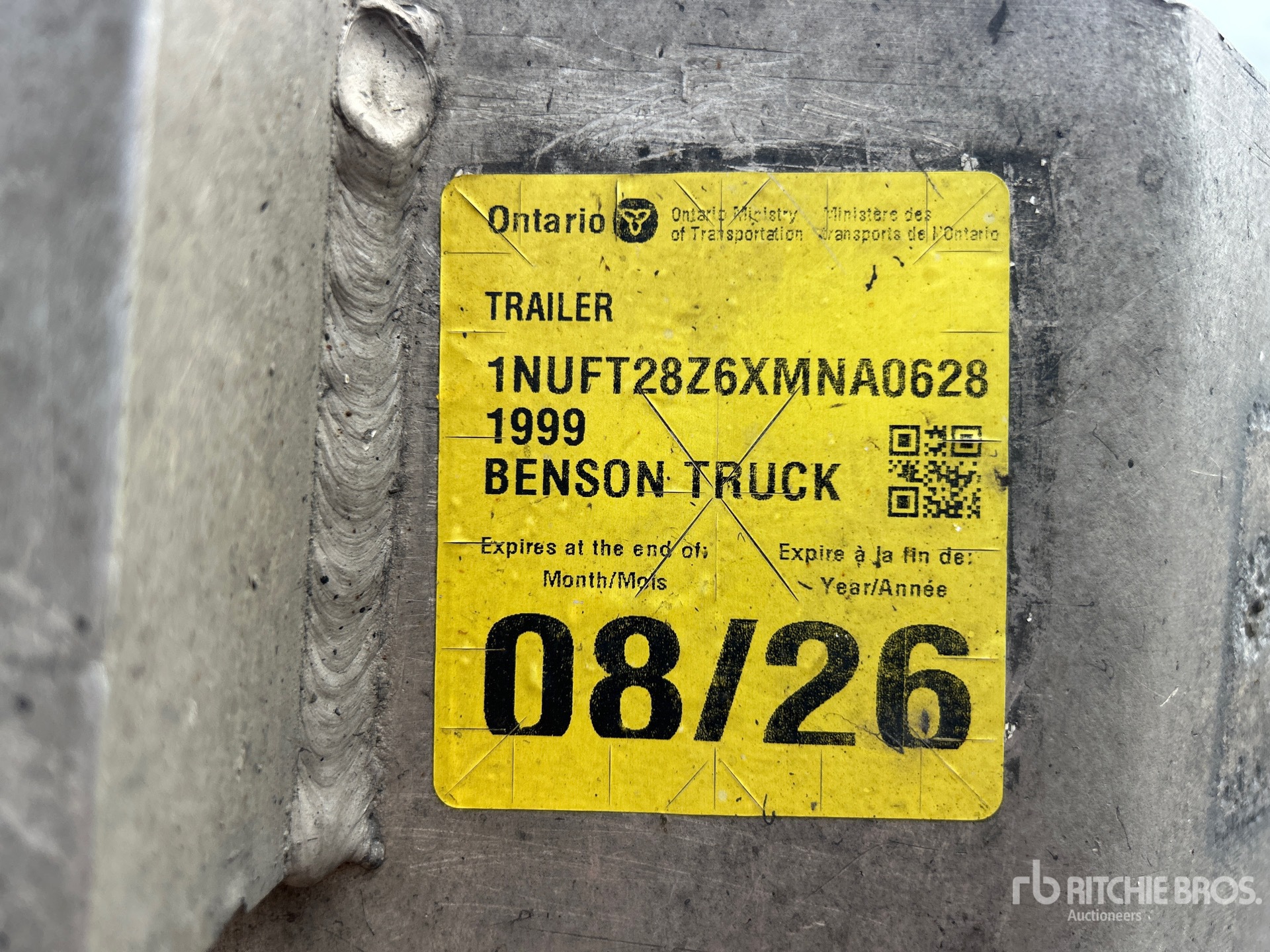 1999 Benson 48 ft T/A Spread Axle