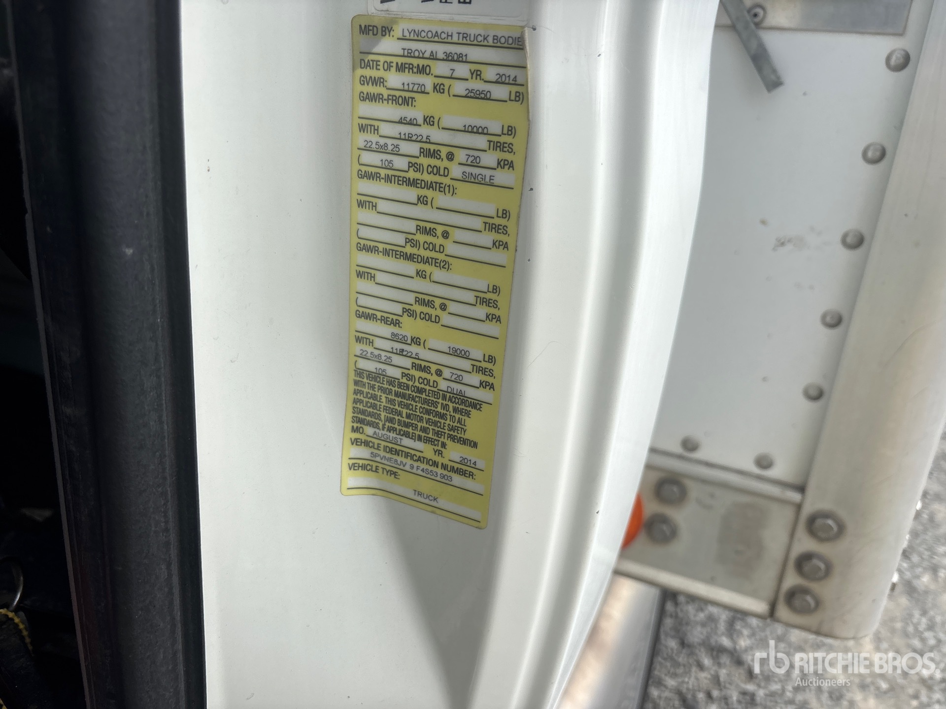 2015 Hino 268