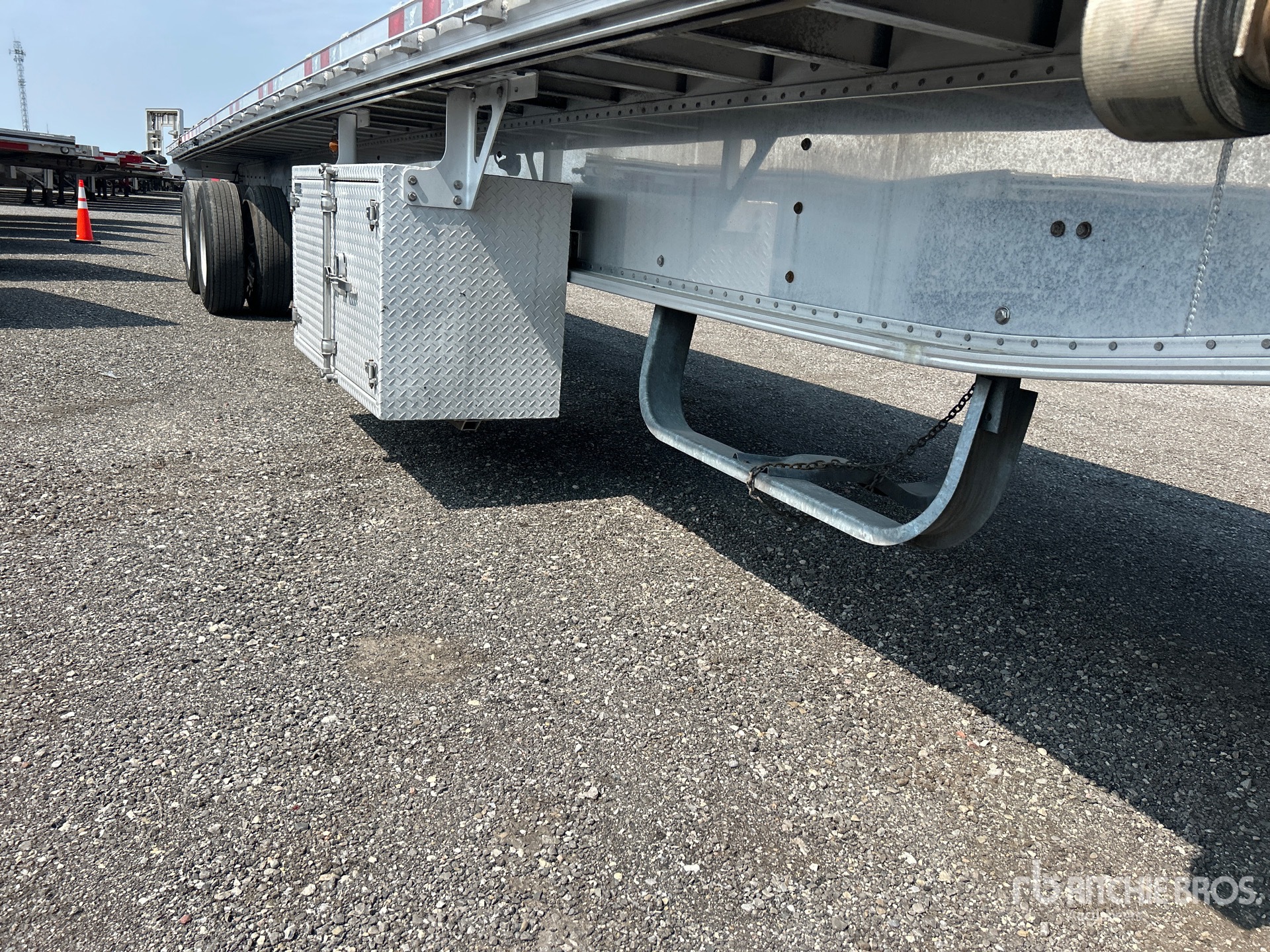 2023 Manac 53 ft T/A