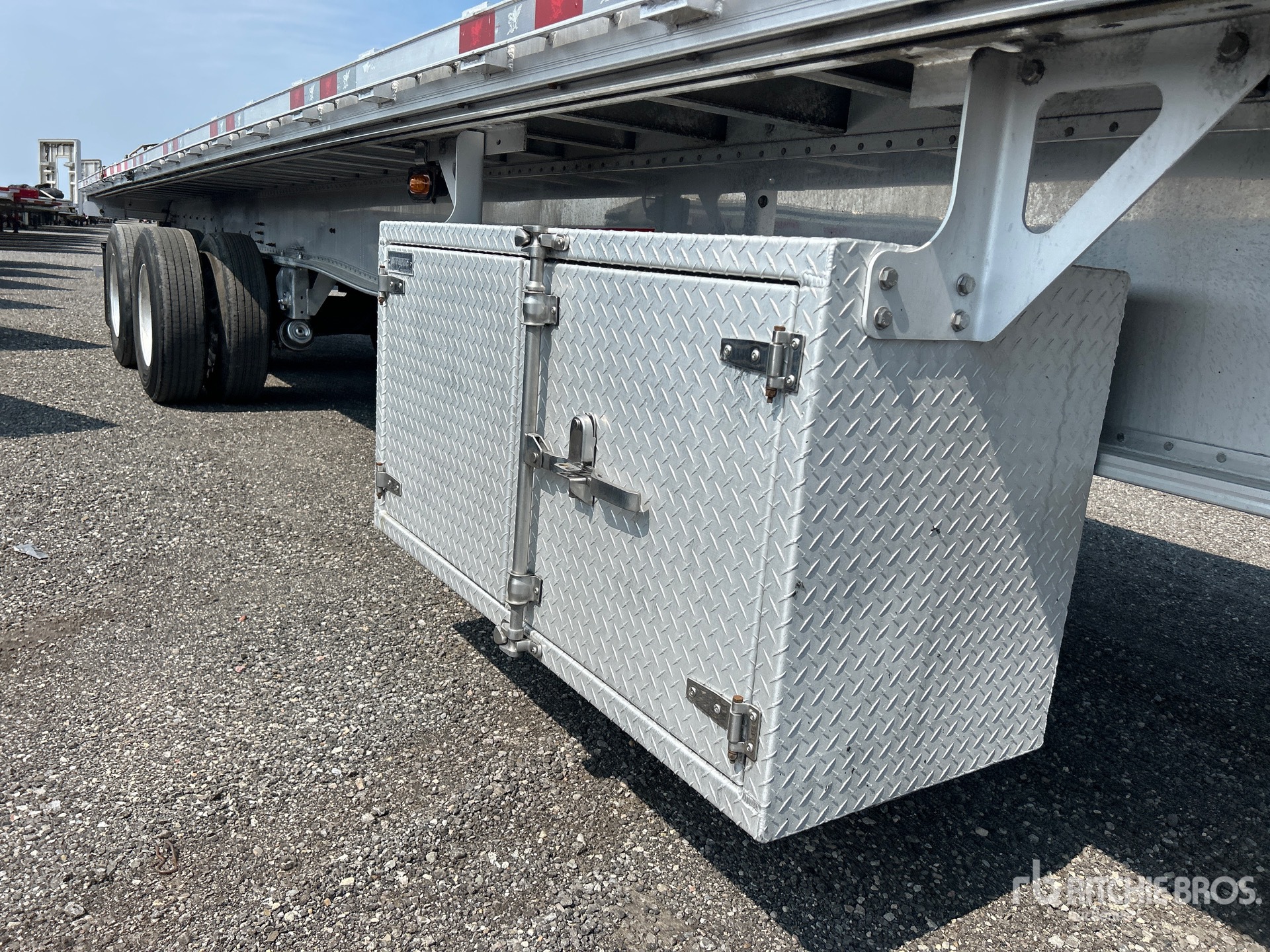 2023 Manac 53 ft T/A