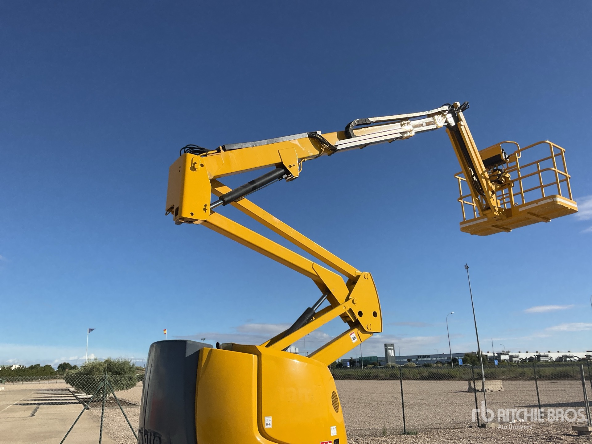 2007 Haulotte HA16PXNT