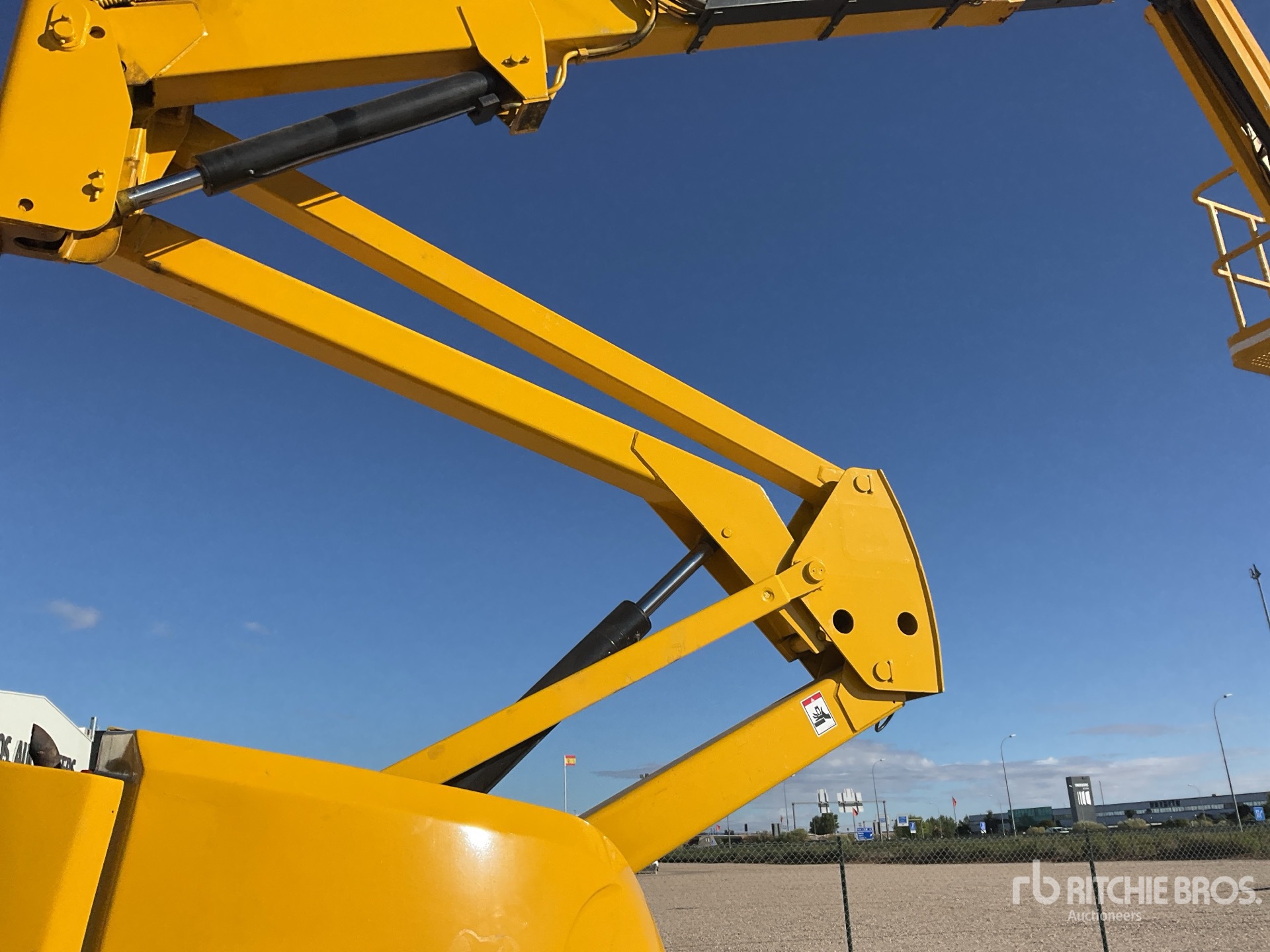 2007 Haulotte HA16PXNT