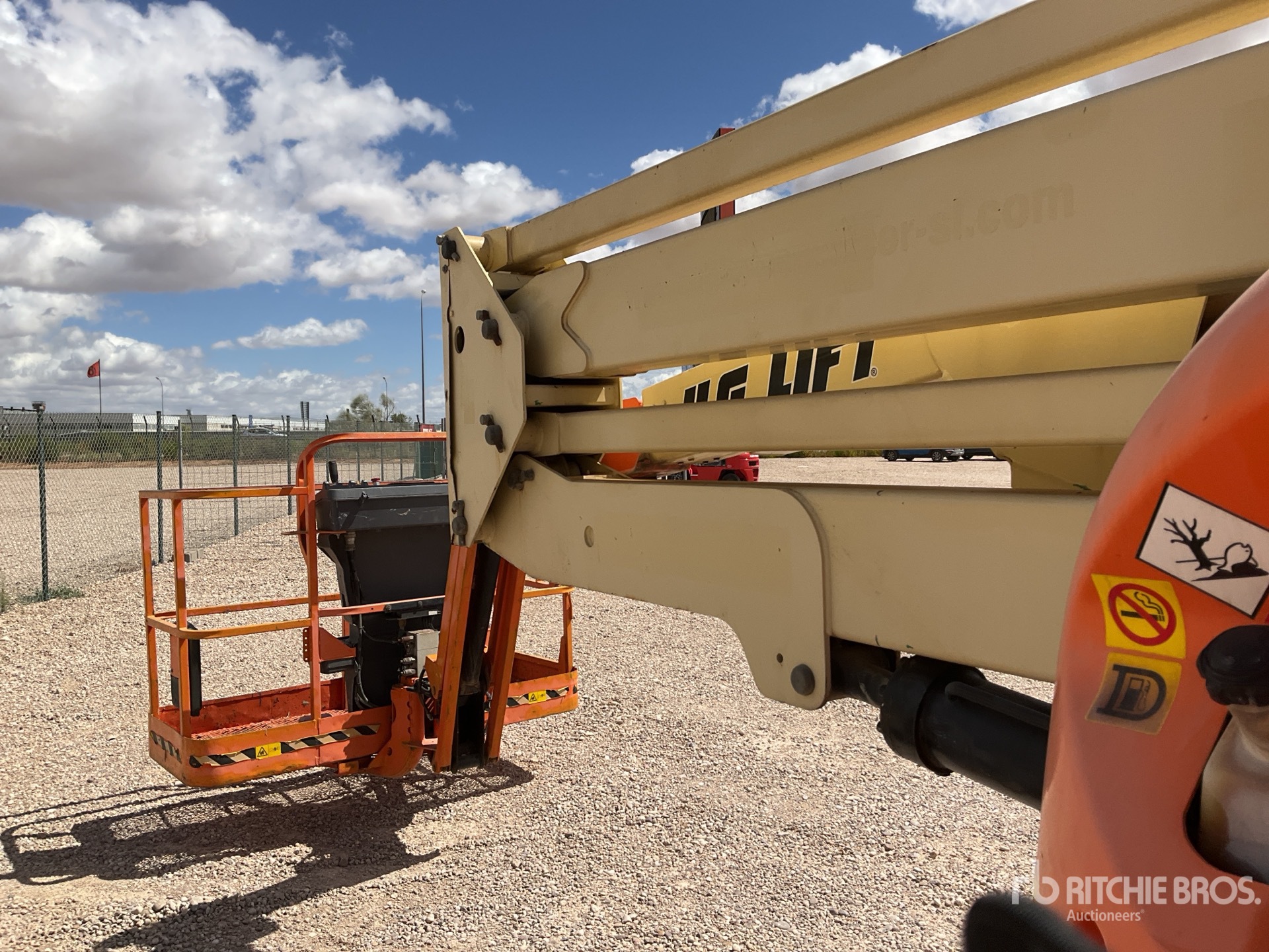 2003 JLG 450AJ